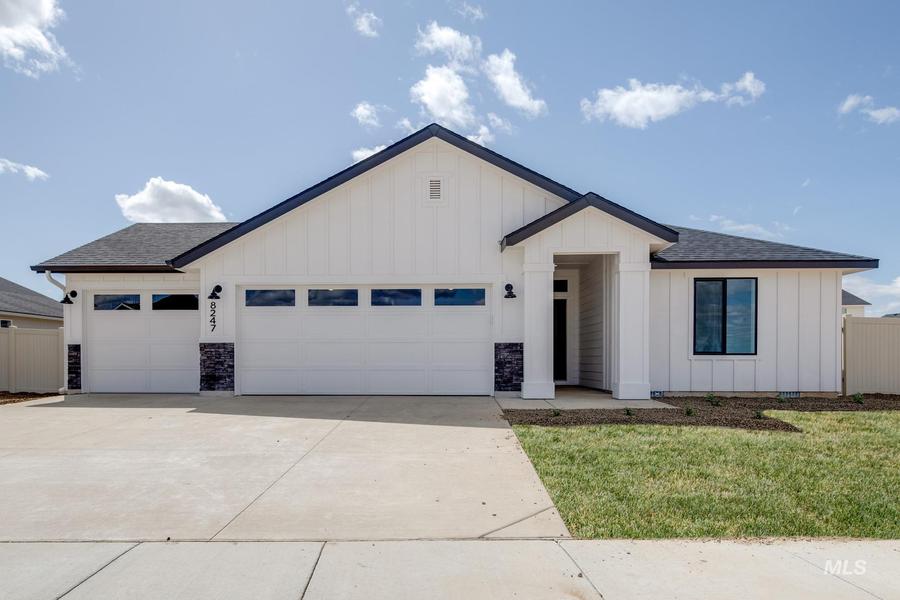 8247 E Bright Angel Dr. Nampa, ID 83687