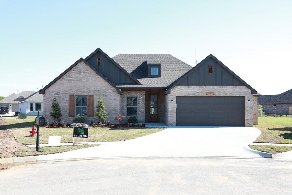 casa en Core Homes LLC por Core Homes LLC