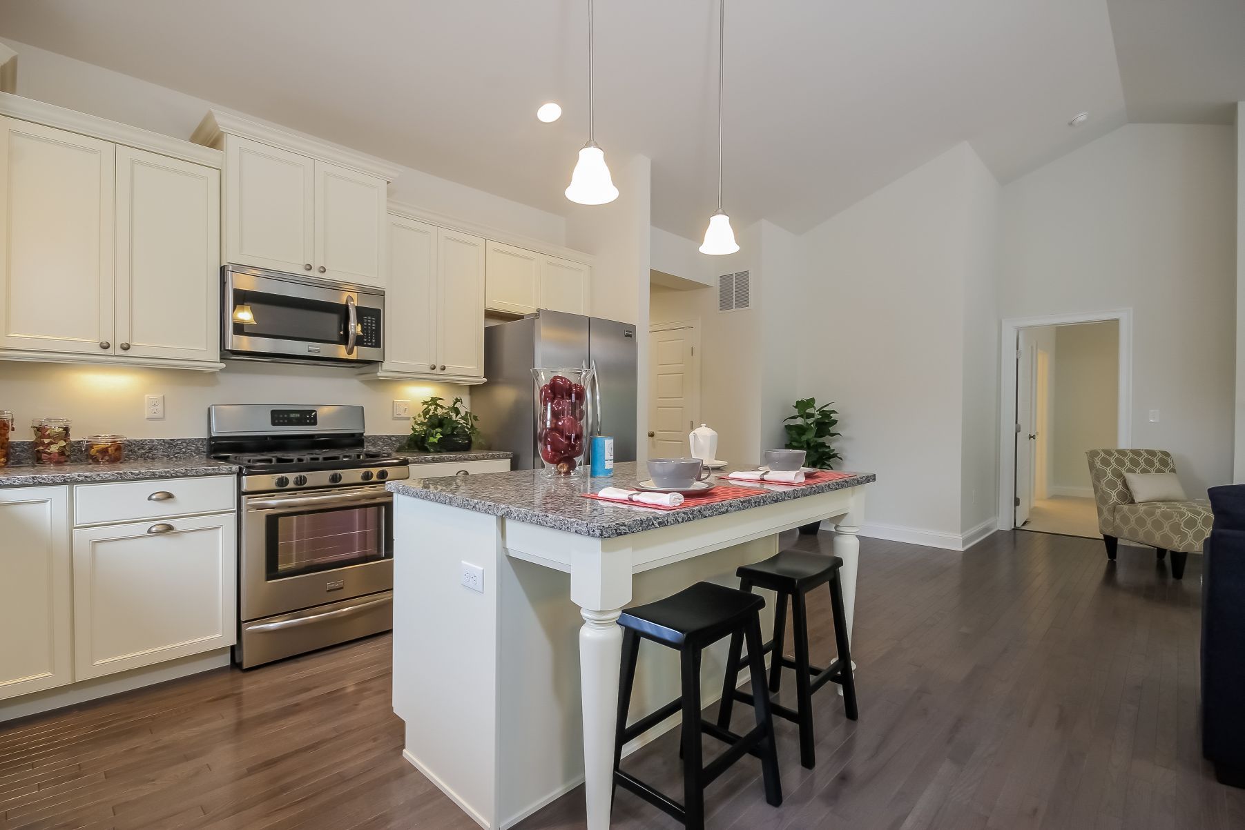 Beautiful center island with granite counters