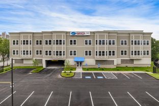 Unit R - 3rd Floor - Breakwater Bay III: New Haven, Connecticut - Calcagni Real Estate