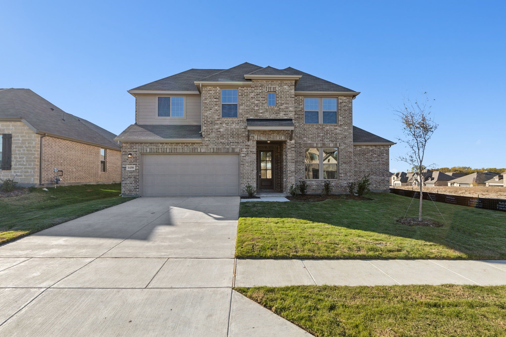Lancaster DEF - Tinsley Meadows: Van Alstyne, Texas - Cambridge Homes