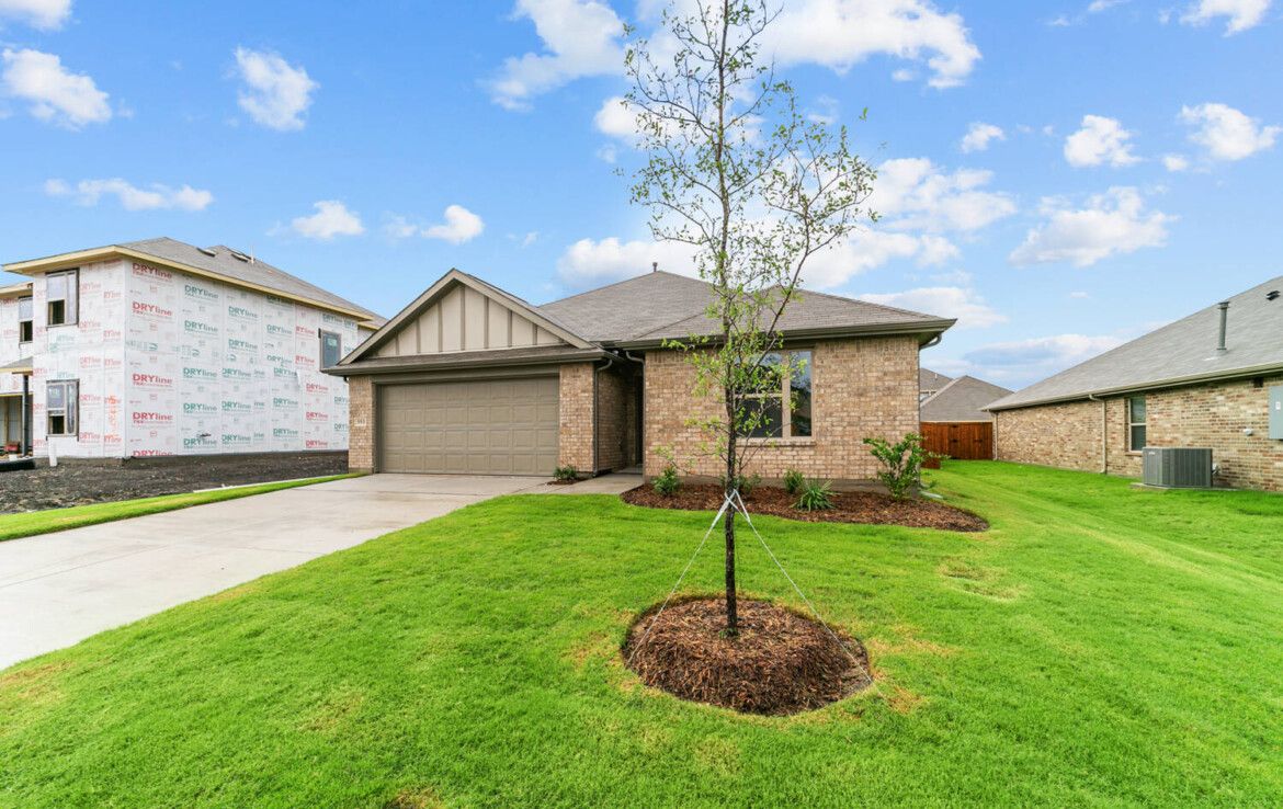 508 Hickory Ridge Dr. Van Alstyne, TX 75495