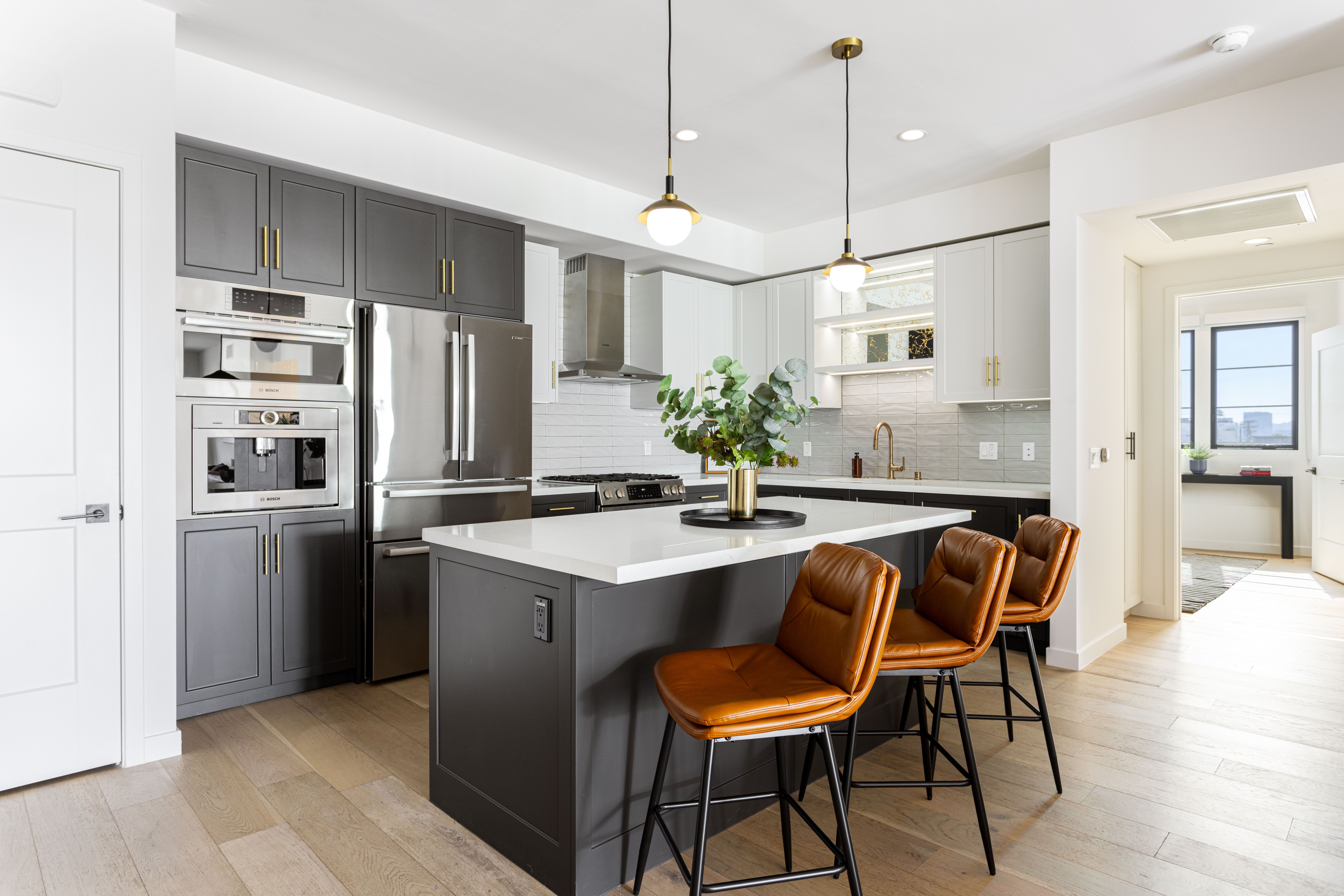 1333 South Orange Grove Ave. Los Angeles, CA 90019