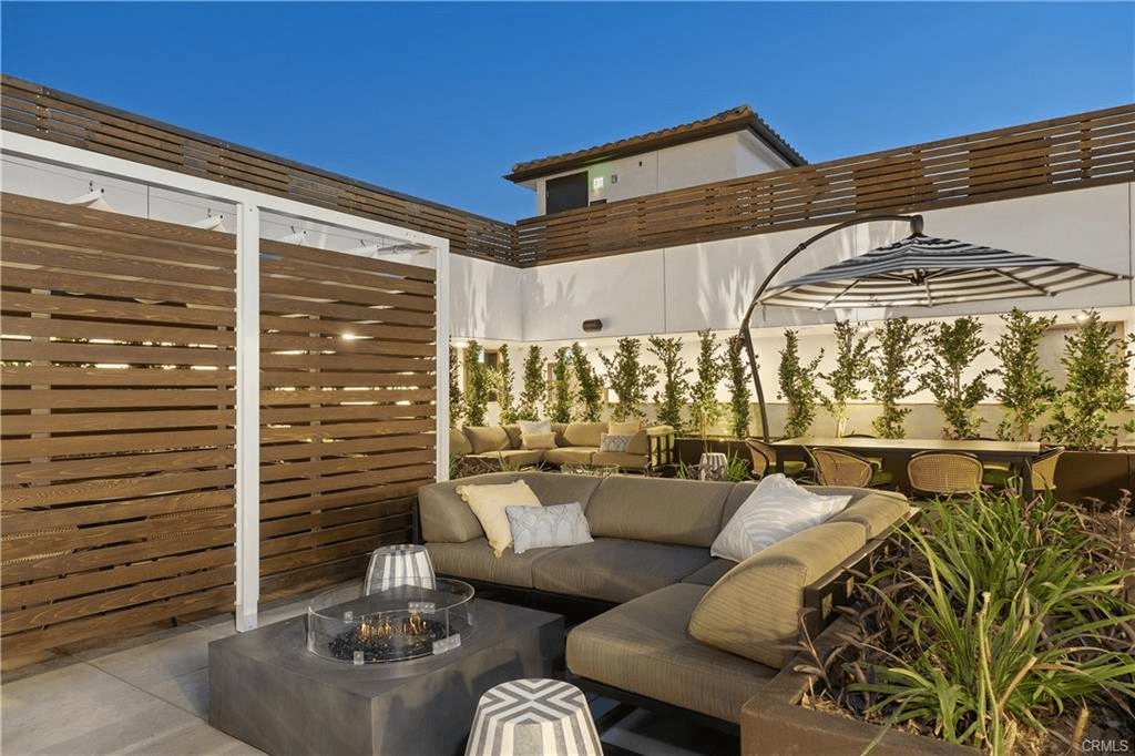 1333 South Orange Grove Ave. Los Angeles, CA 90019