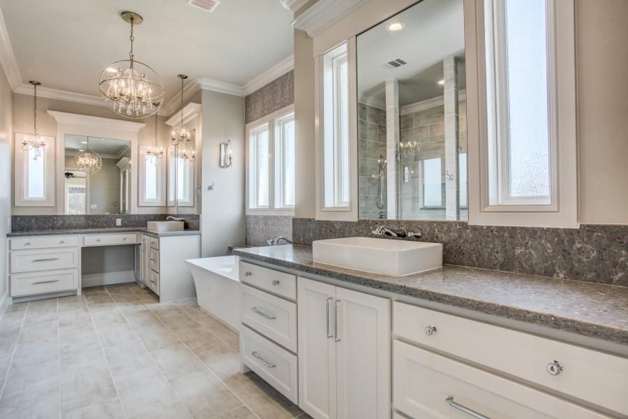 casa en Country Club Village por Carmen Homes