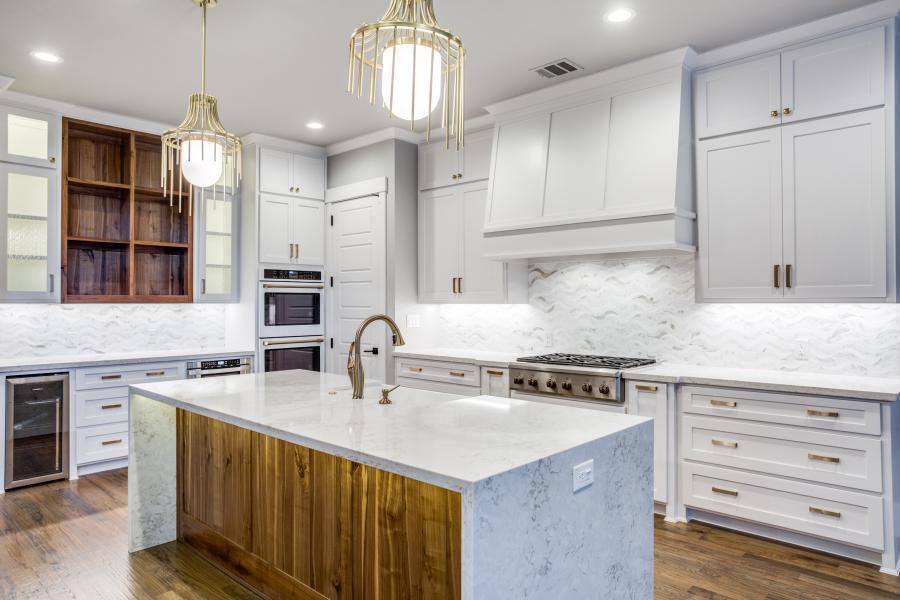 casa en Country Club Village por Carmen Homes