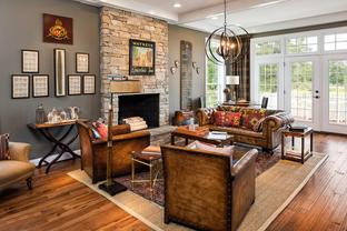 Ridges at Hillsboro por Carrington Homes en Washington Virginia