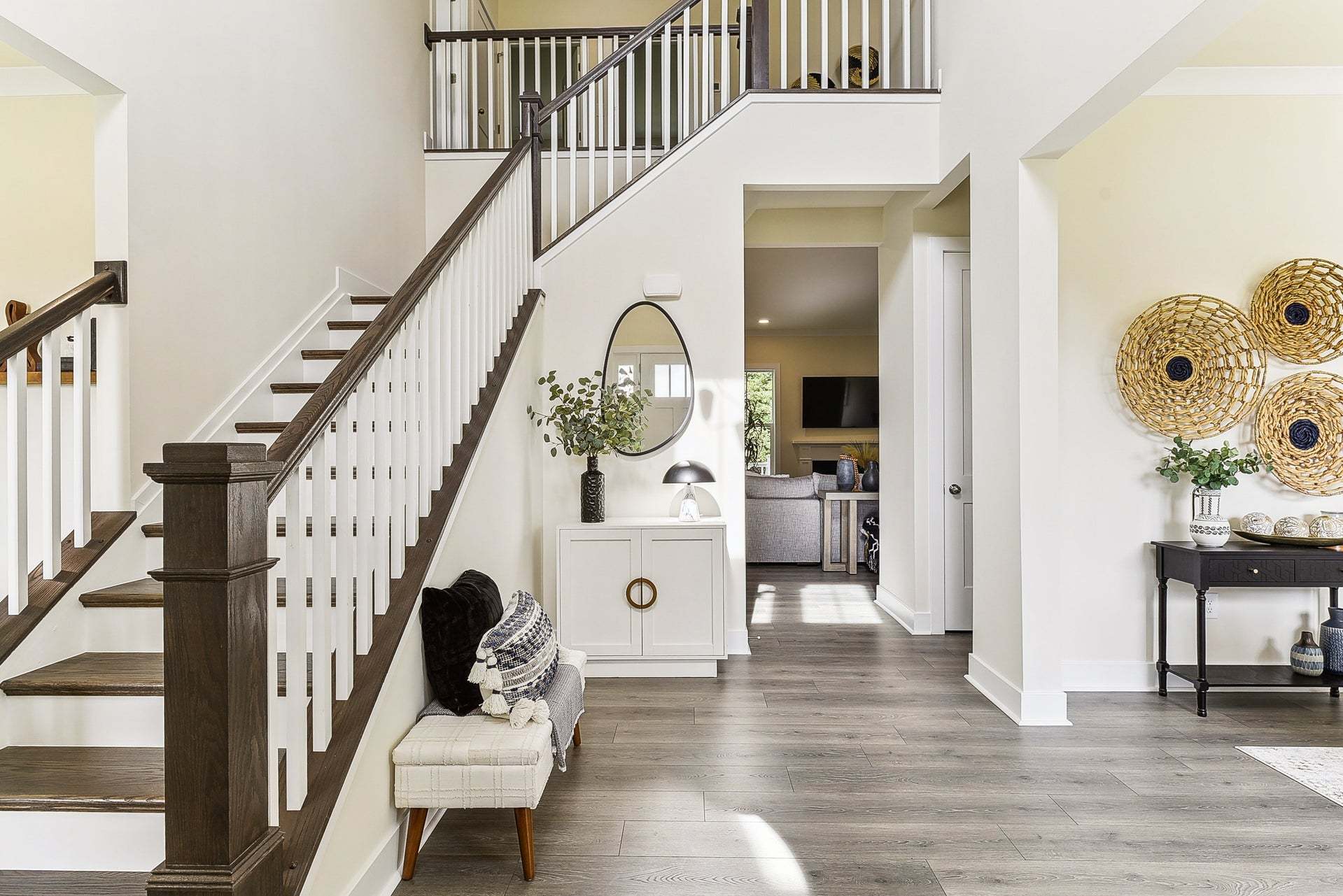 Lexington II - Craftsman Foyer 2