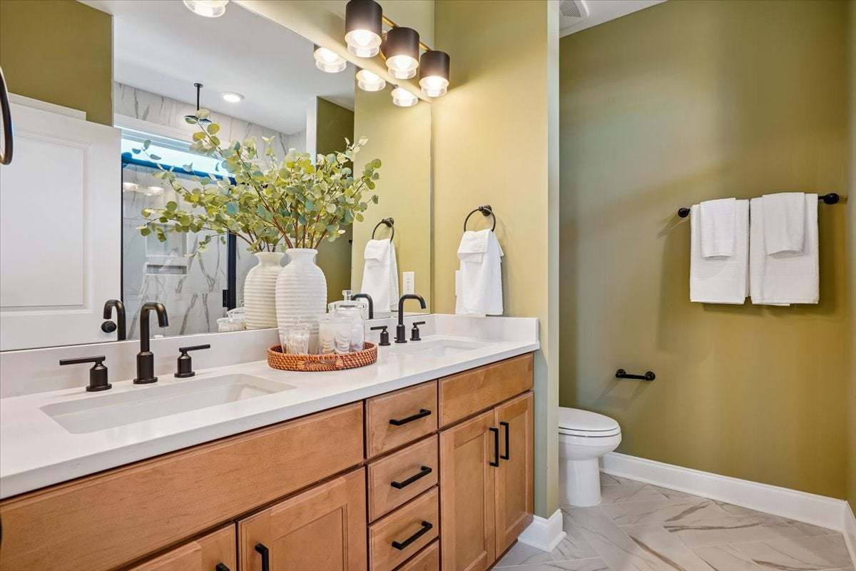 Pamlico - Primary Bath