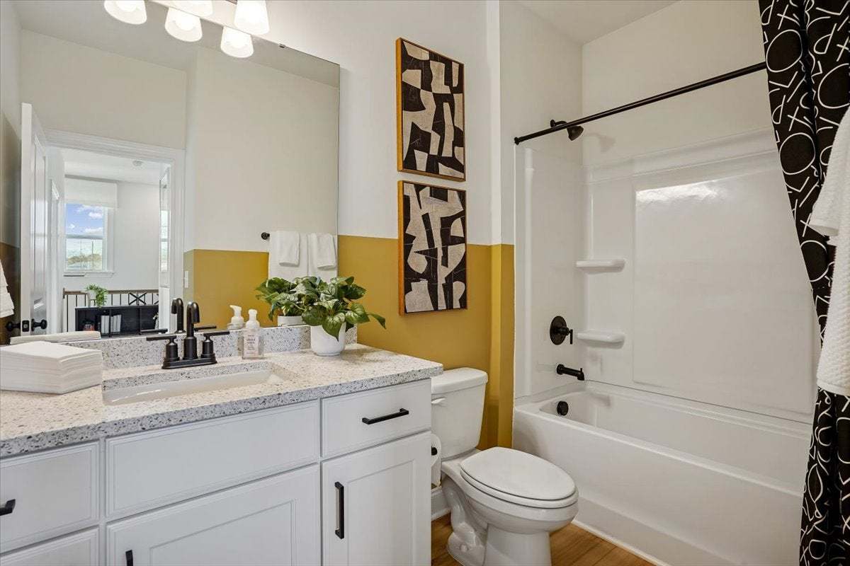 Pamlico - Hall Bath