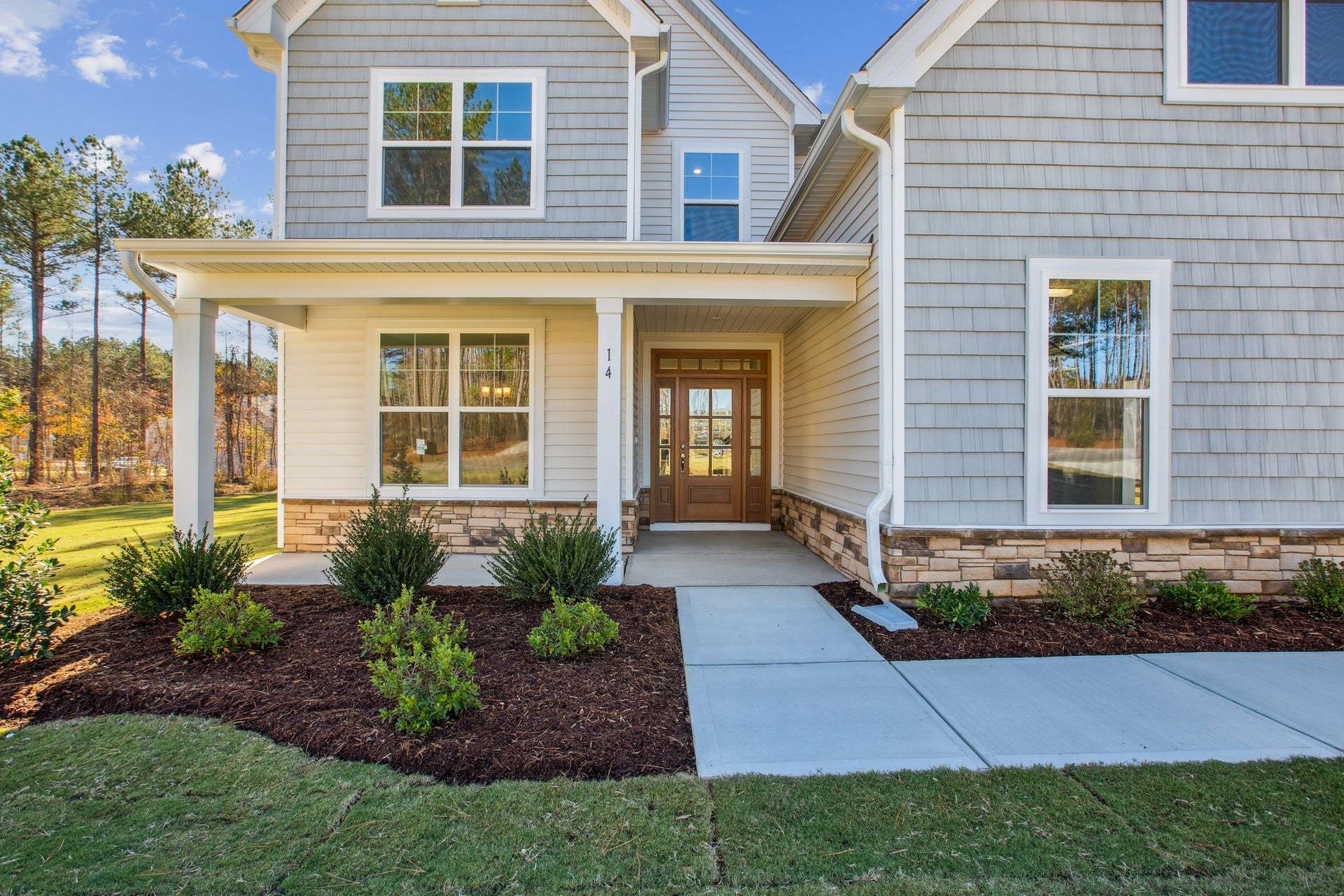 Fontana - Front Porch