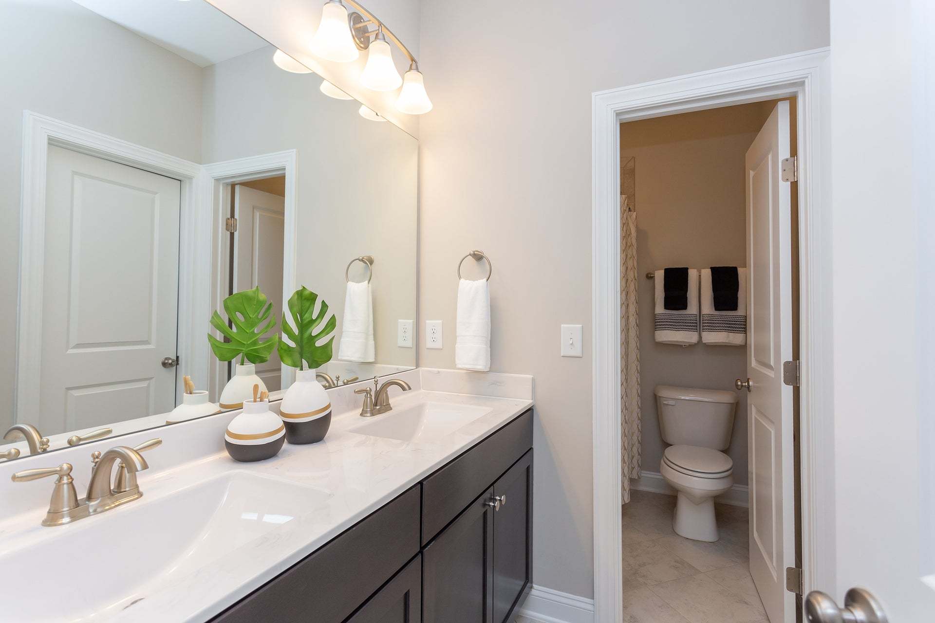 Lexington II Bathroom #3 1
