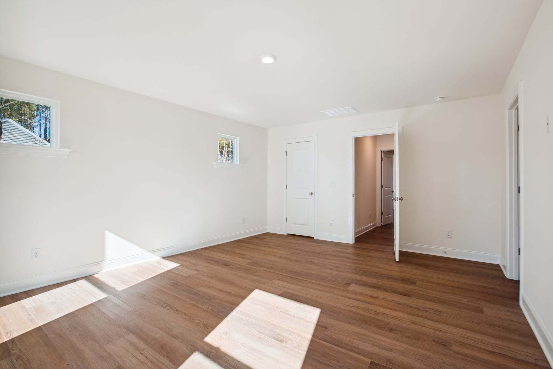 Fontana - Primary Bedroom