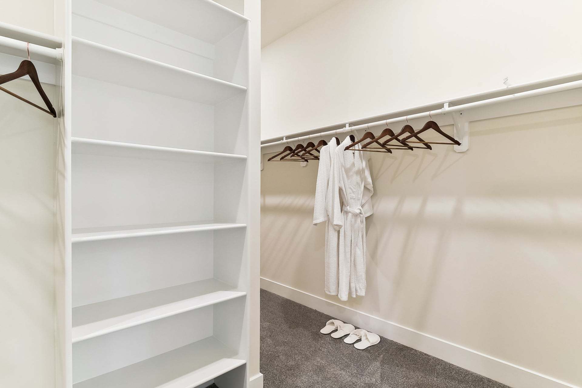 Lexington II Primary Closet