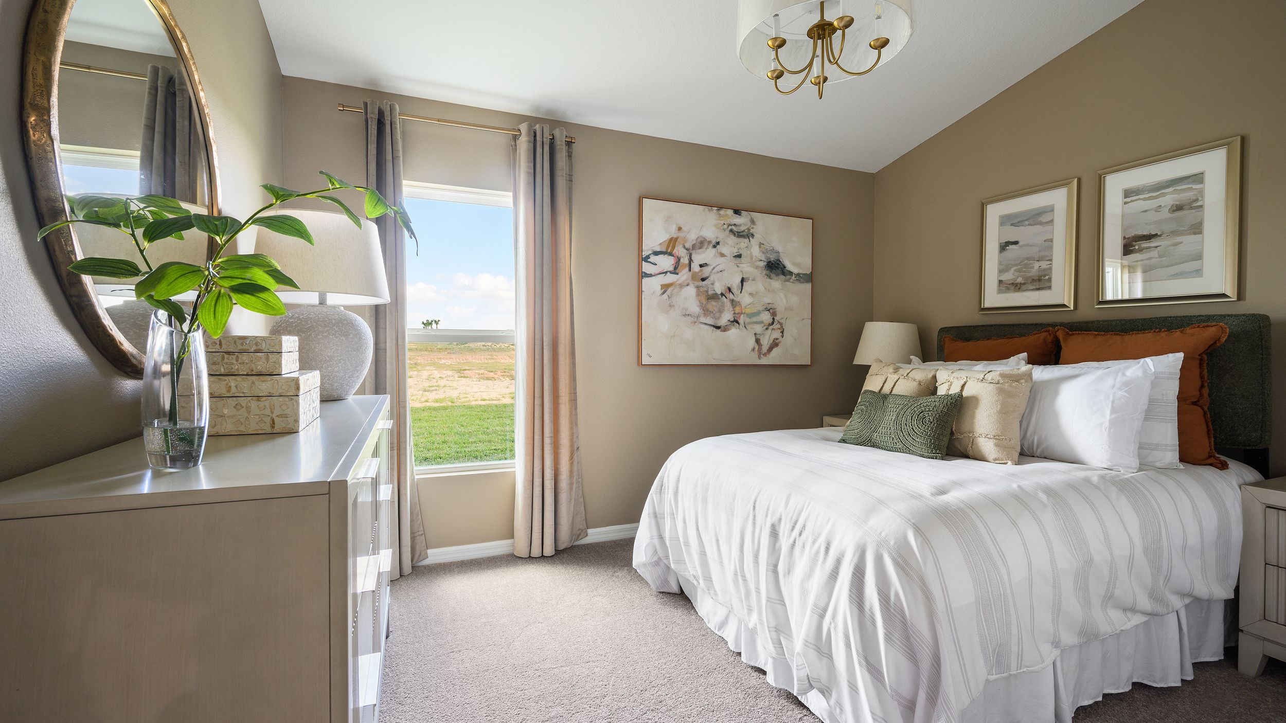 Esperanza Bedroom