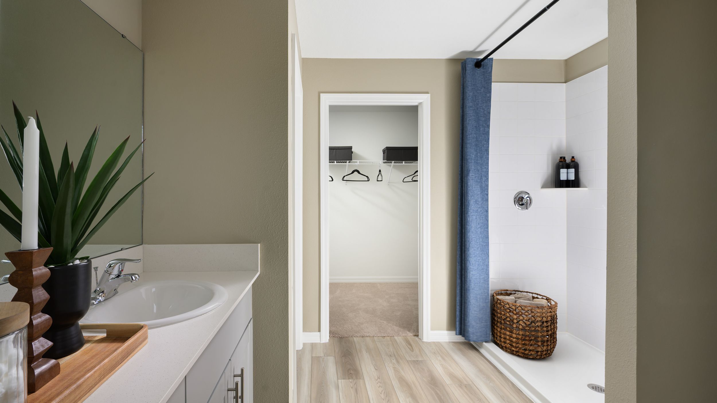 Gabriela Primary Bathroom