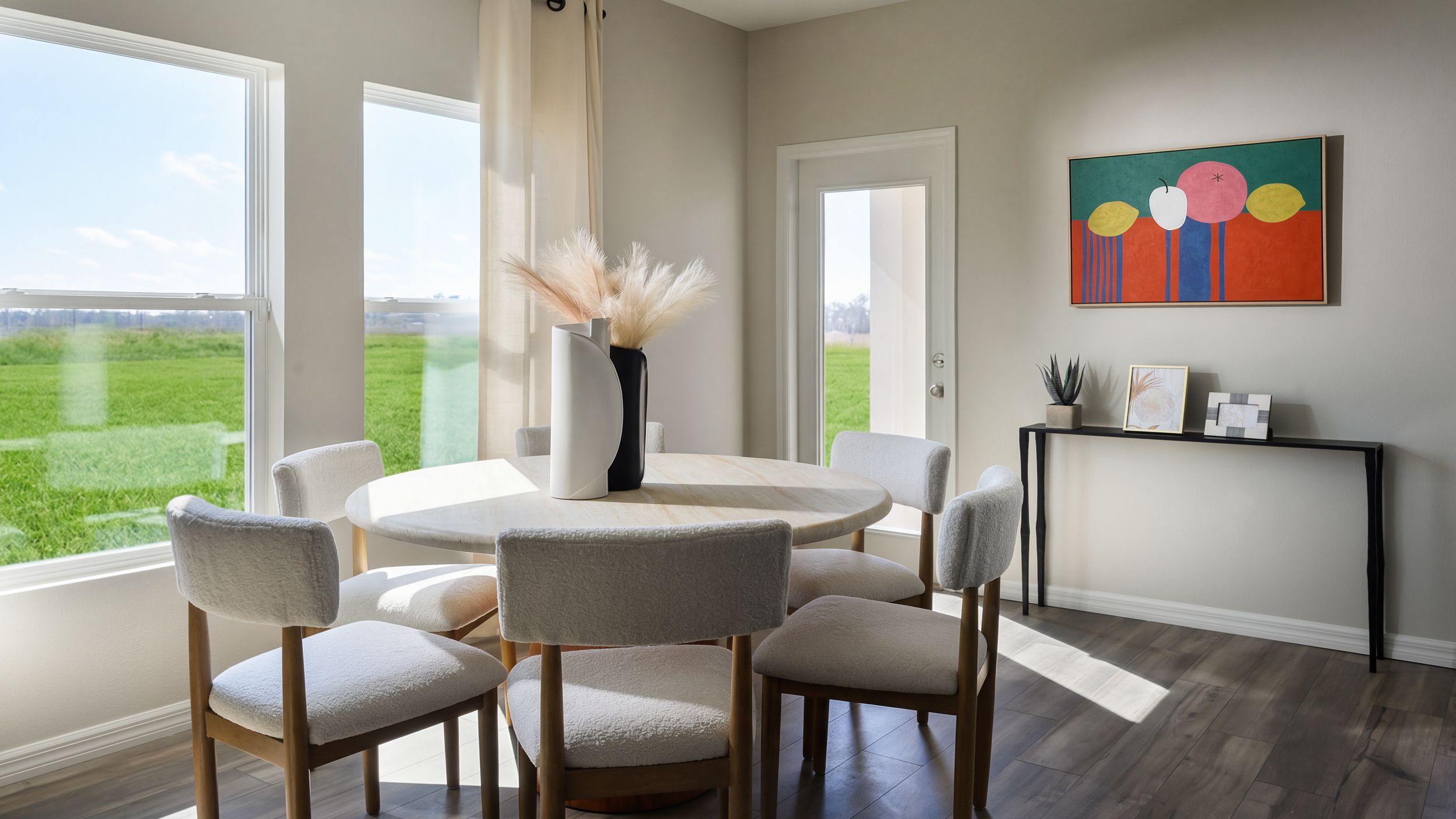 Mojito Model Dining Room