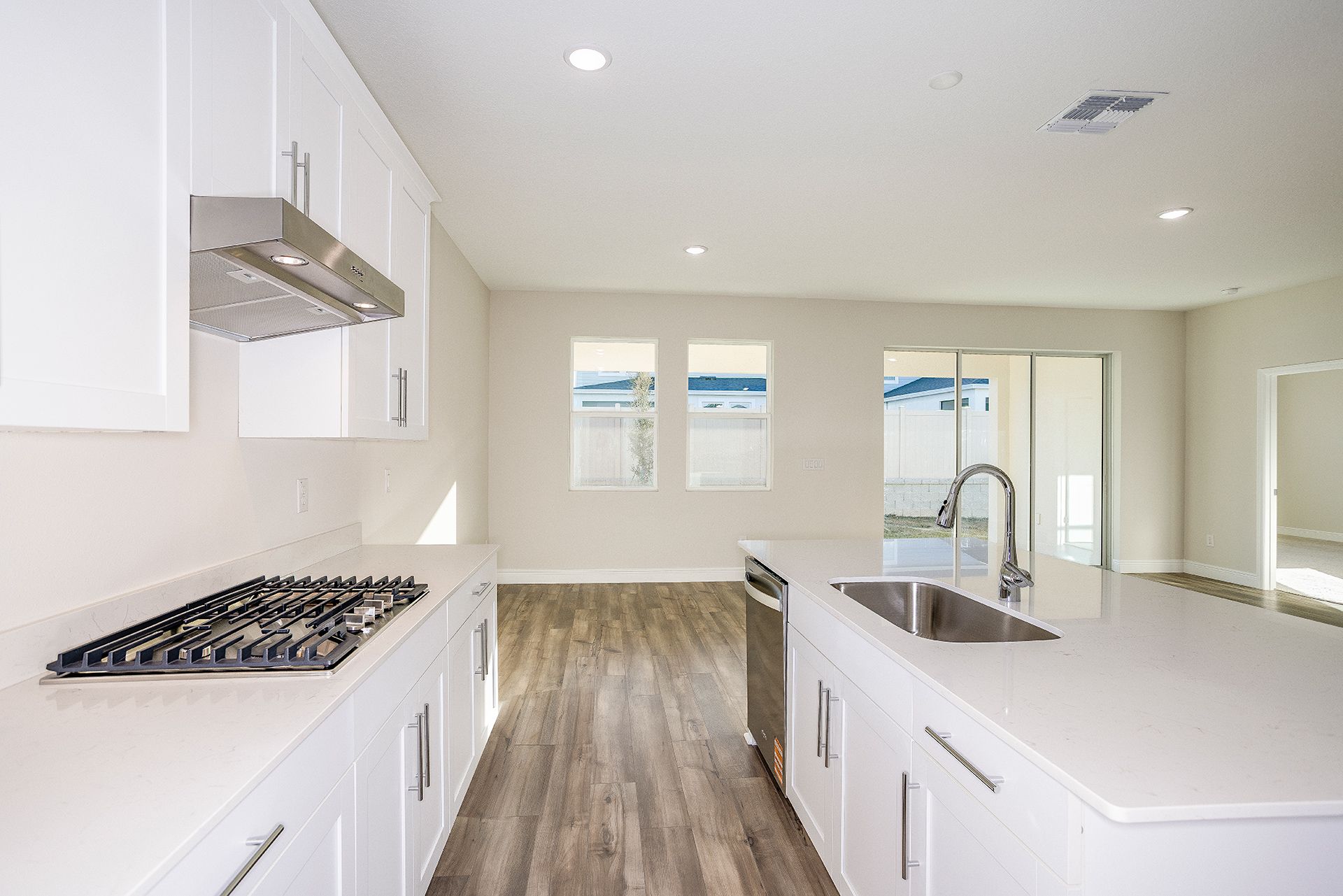 Pasadena Woods Mariposa Gourmet Kitchen