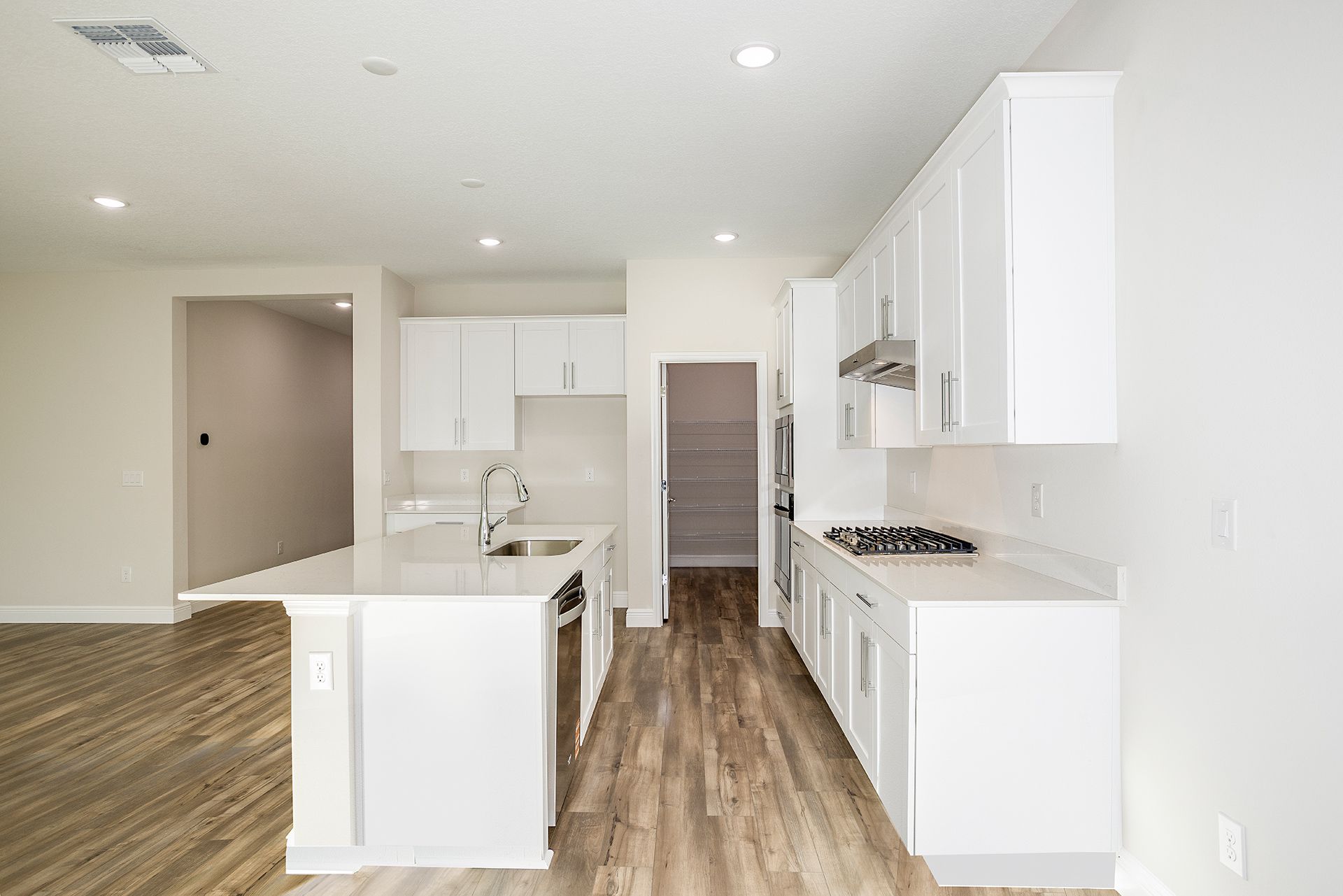 Pasadena Woods Mariposa Gourmet Kitchen
