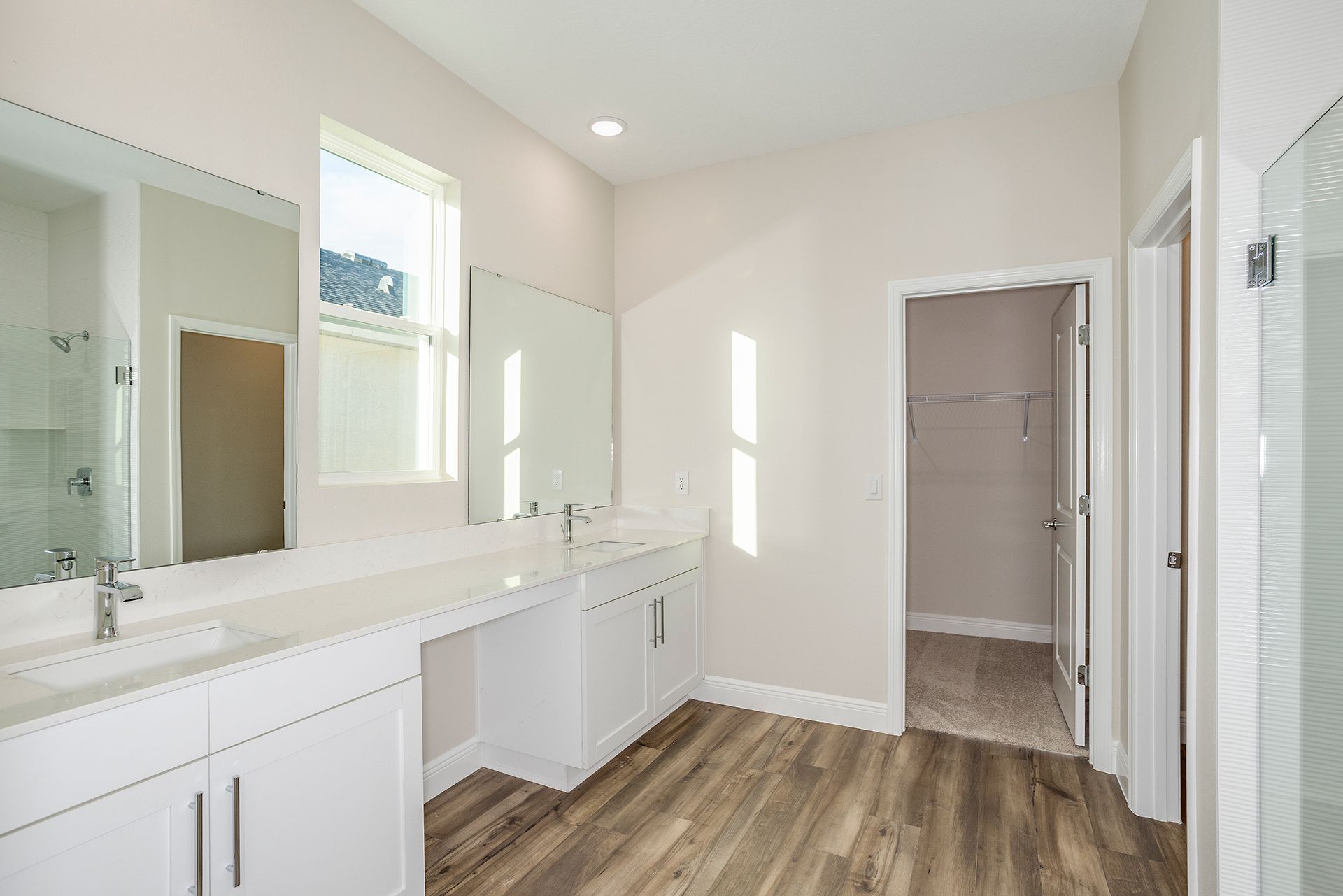 Pasadena Woods Mariposa Bathroom
