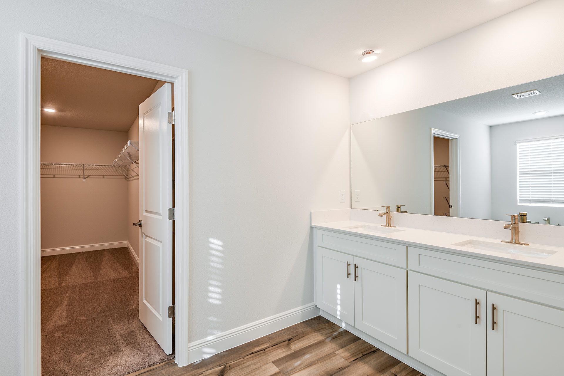 Amelia Bathroom
