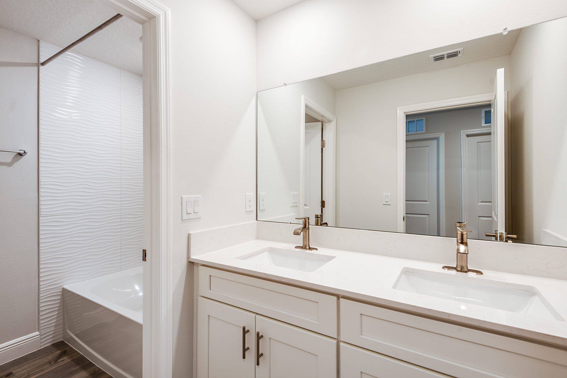 Amelia - Traditional Charm Interior Design