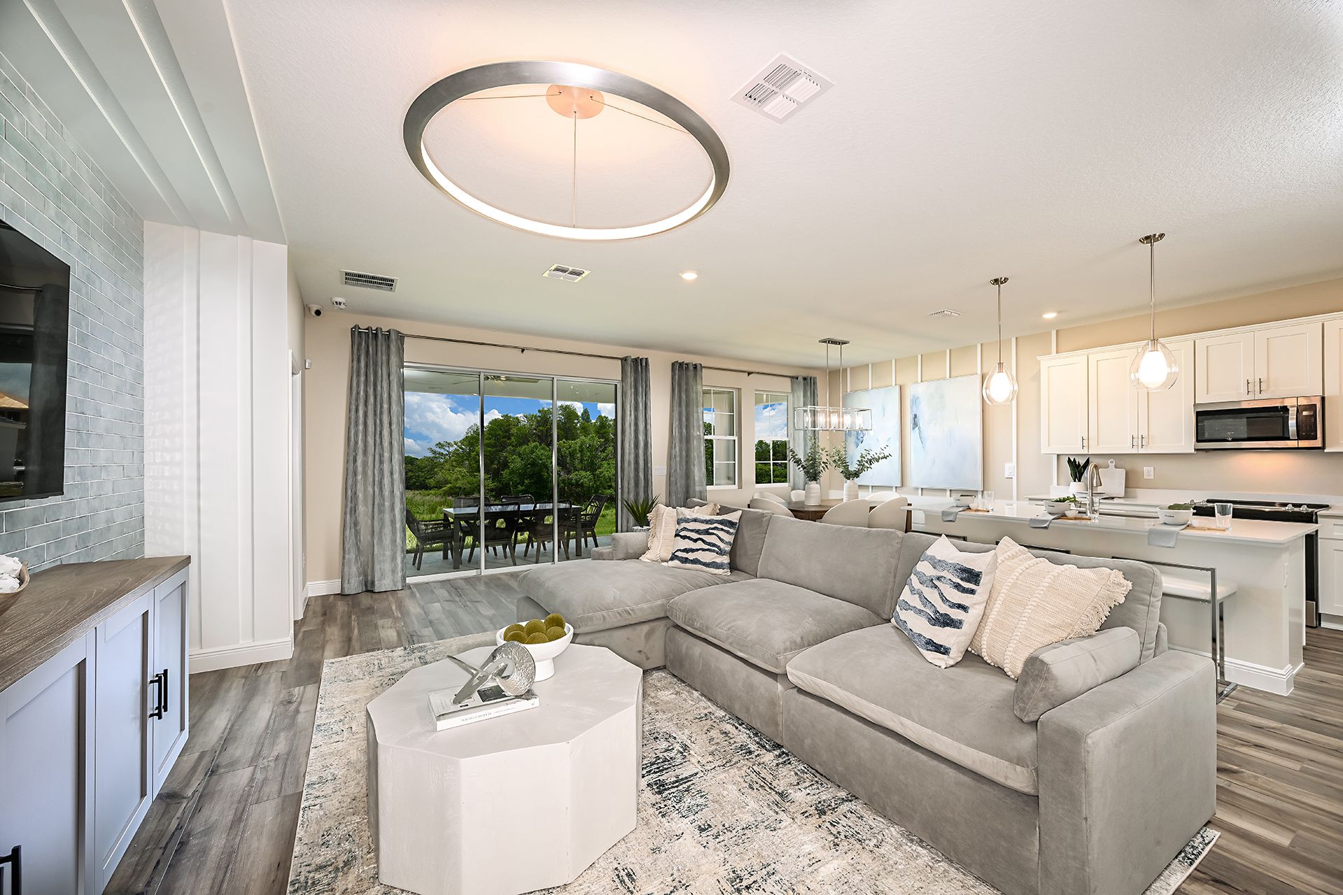 Mariposa - Traditional Charm Interior Design