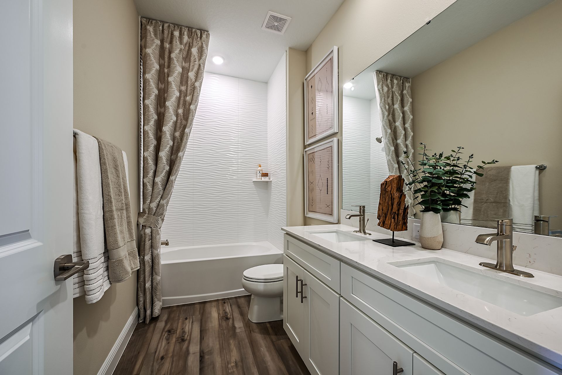 Mariposa - Traditional Charm Interior Design