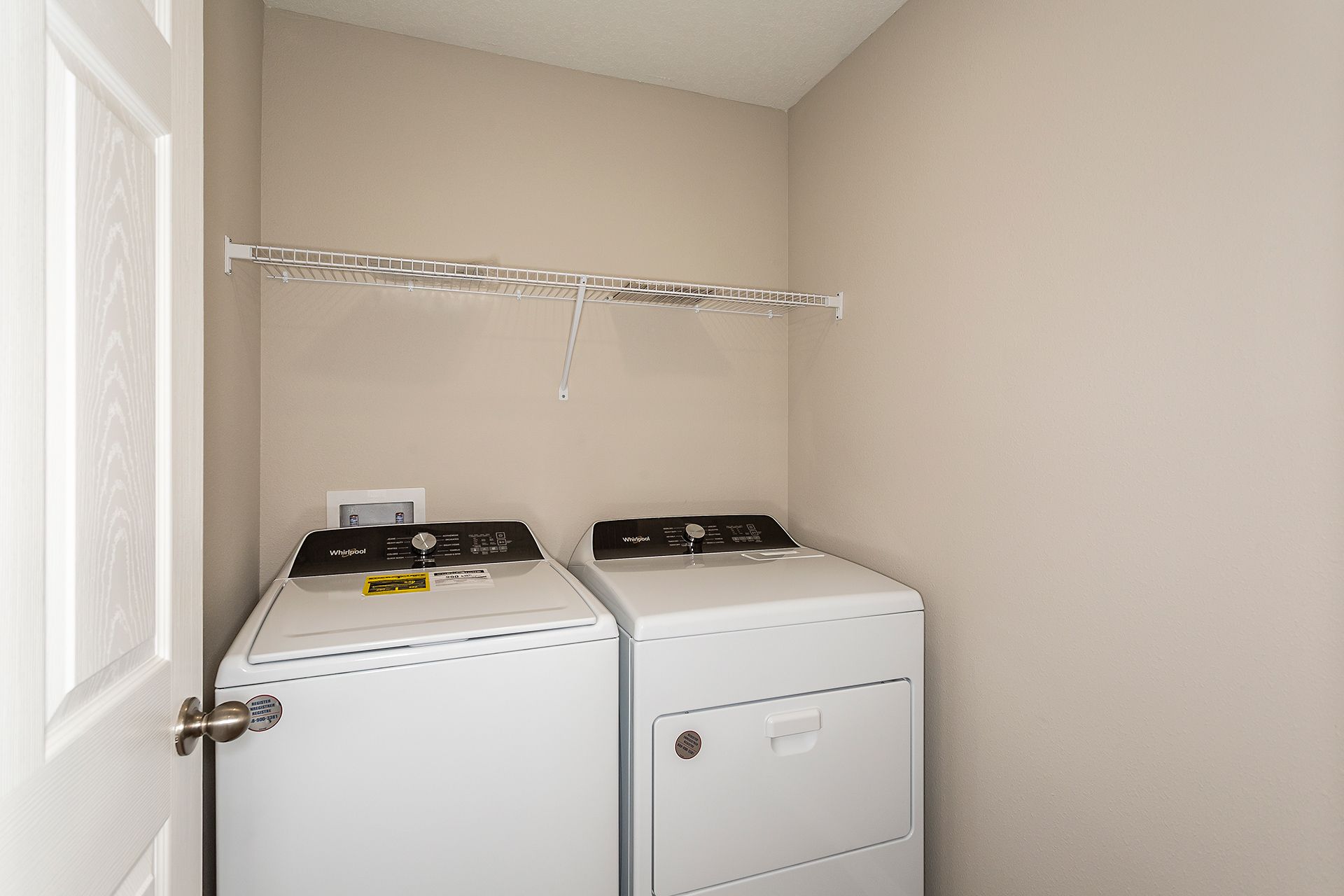 Turquesa - Cool Cottage Interior Design