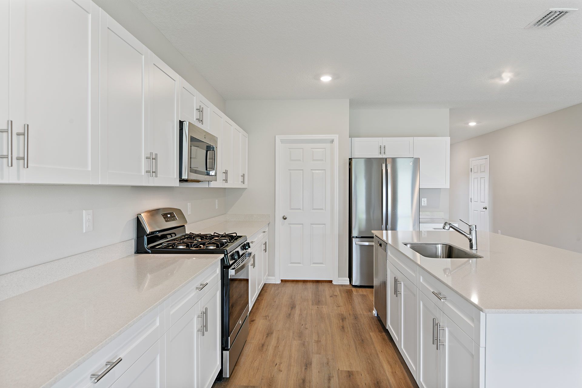 Mariana - Cool Cottage Interior Design