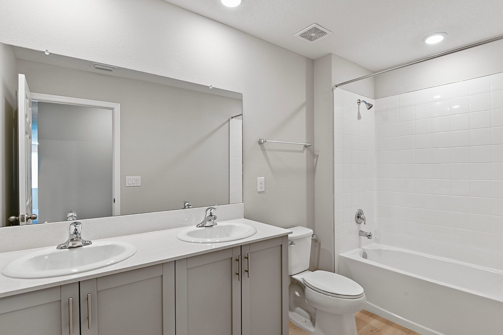 Lot-33-23-Gabriela-C-12730-Halter-Steer-Road-5835-web