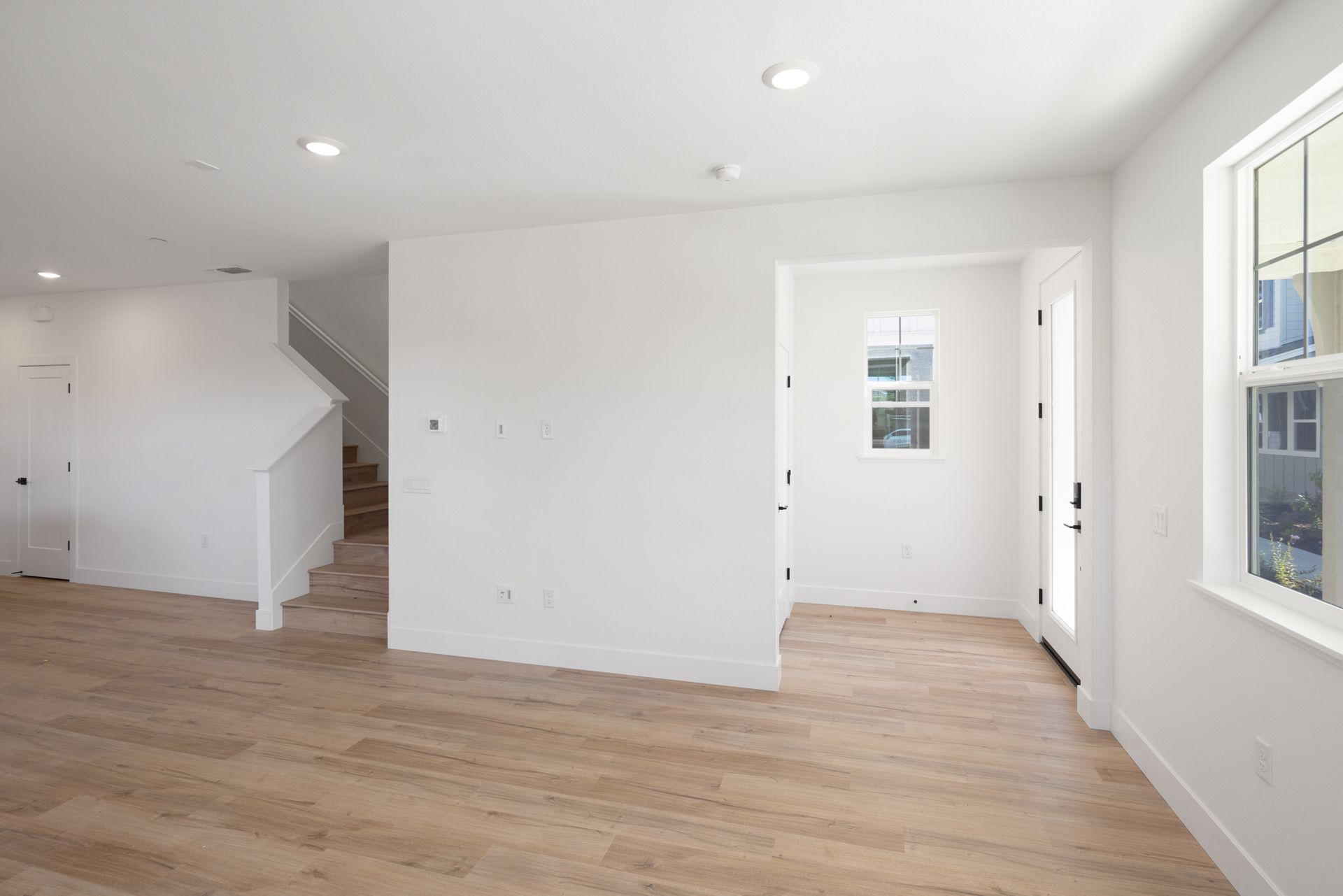 Entry & Living Area