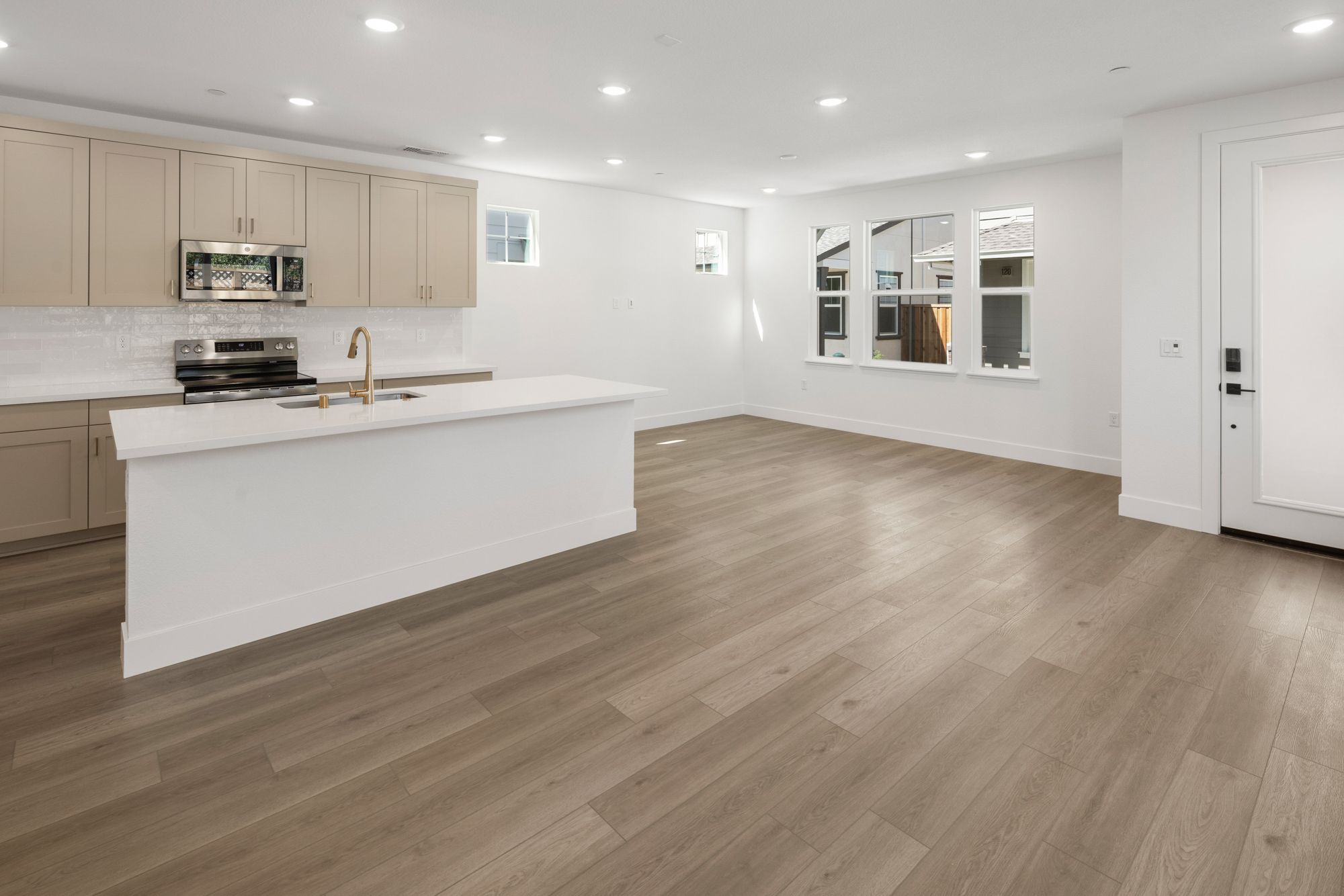 Kitchen & Great Room