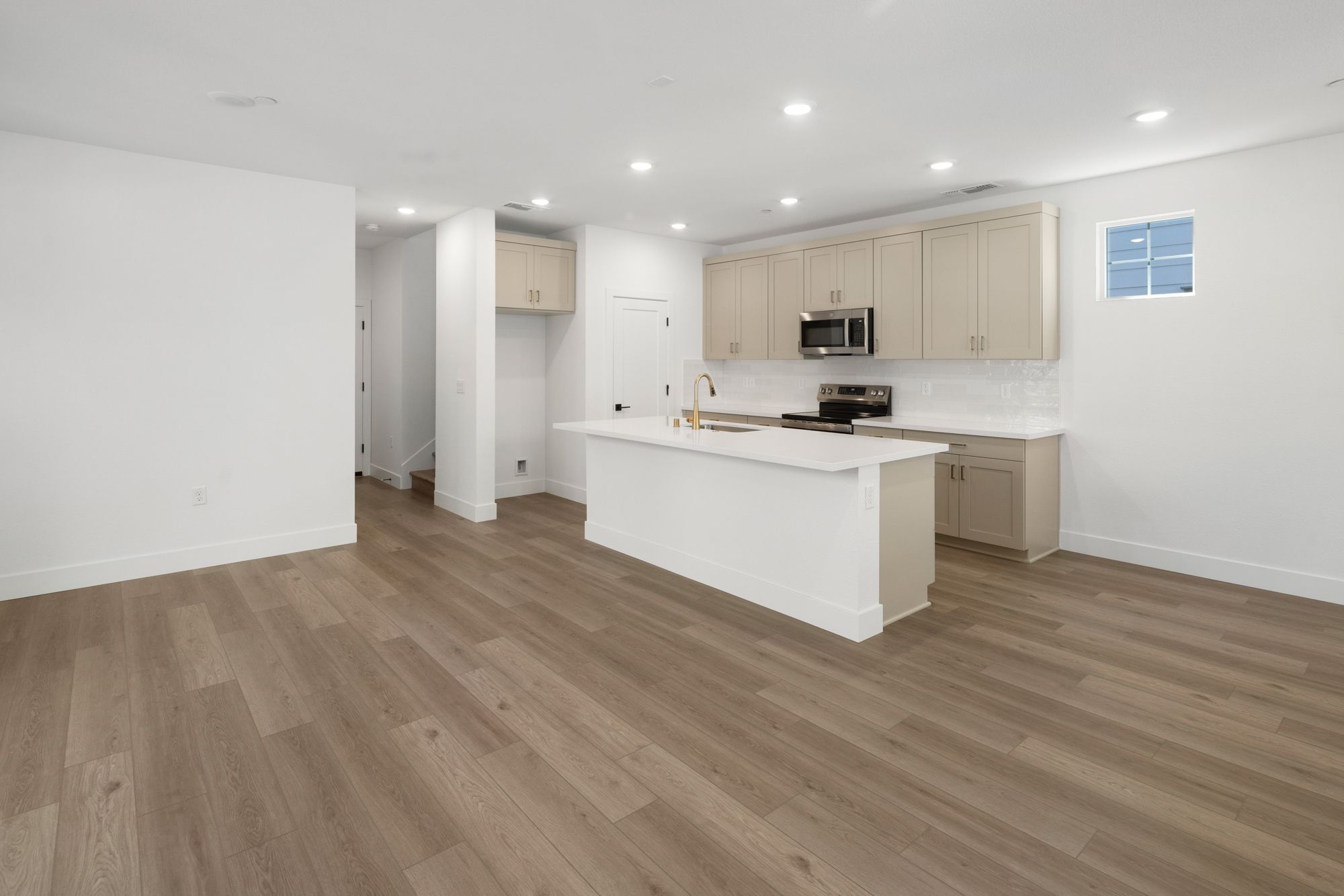 Kitchen & Great Room