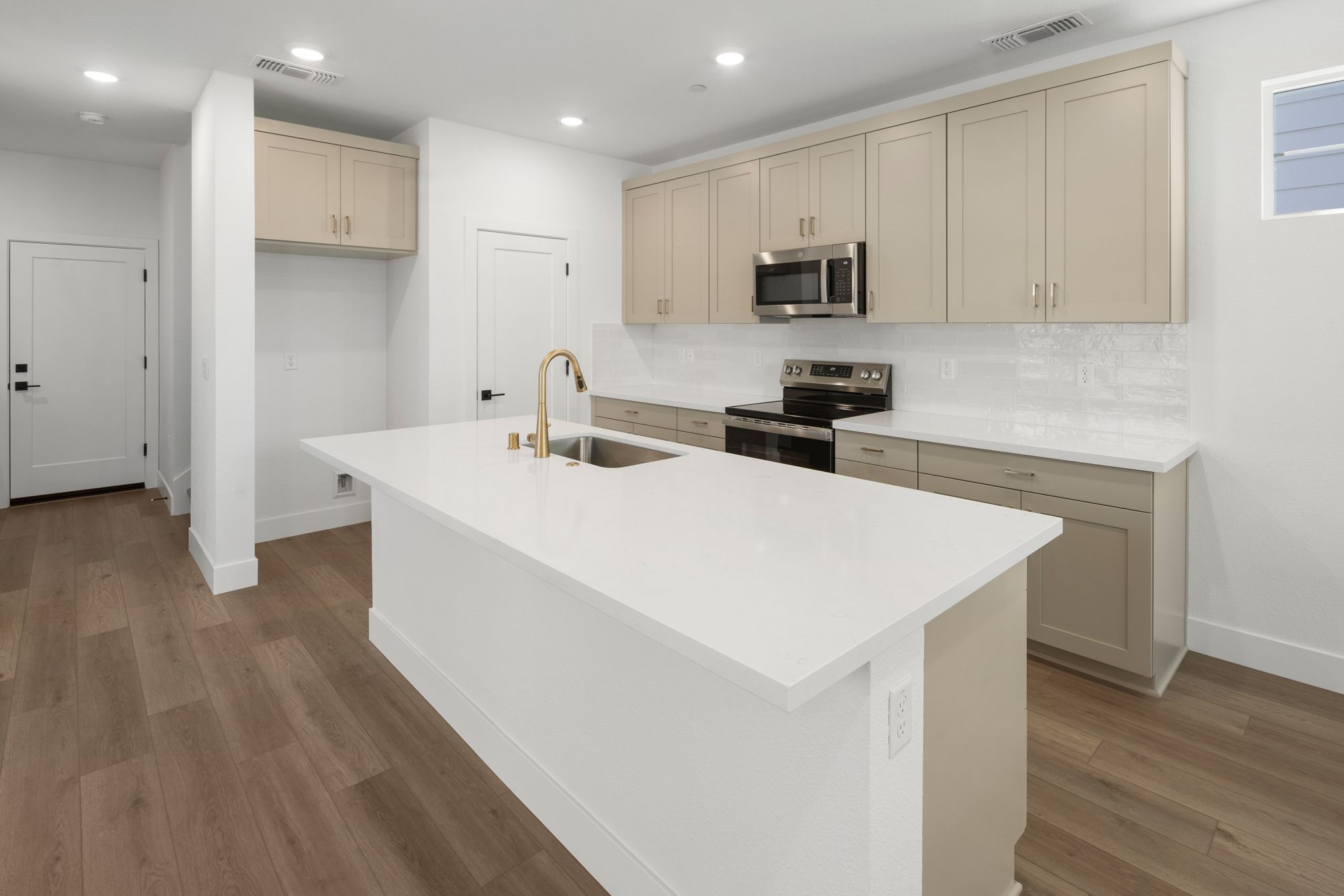 Kitchen With Island