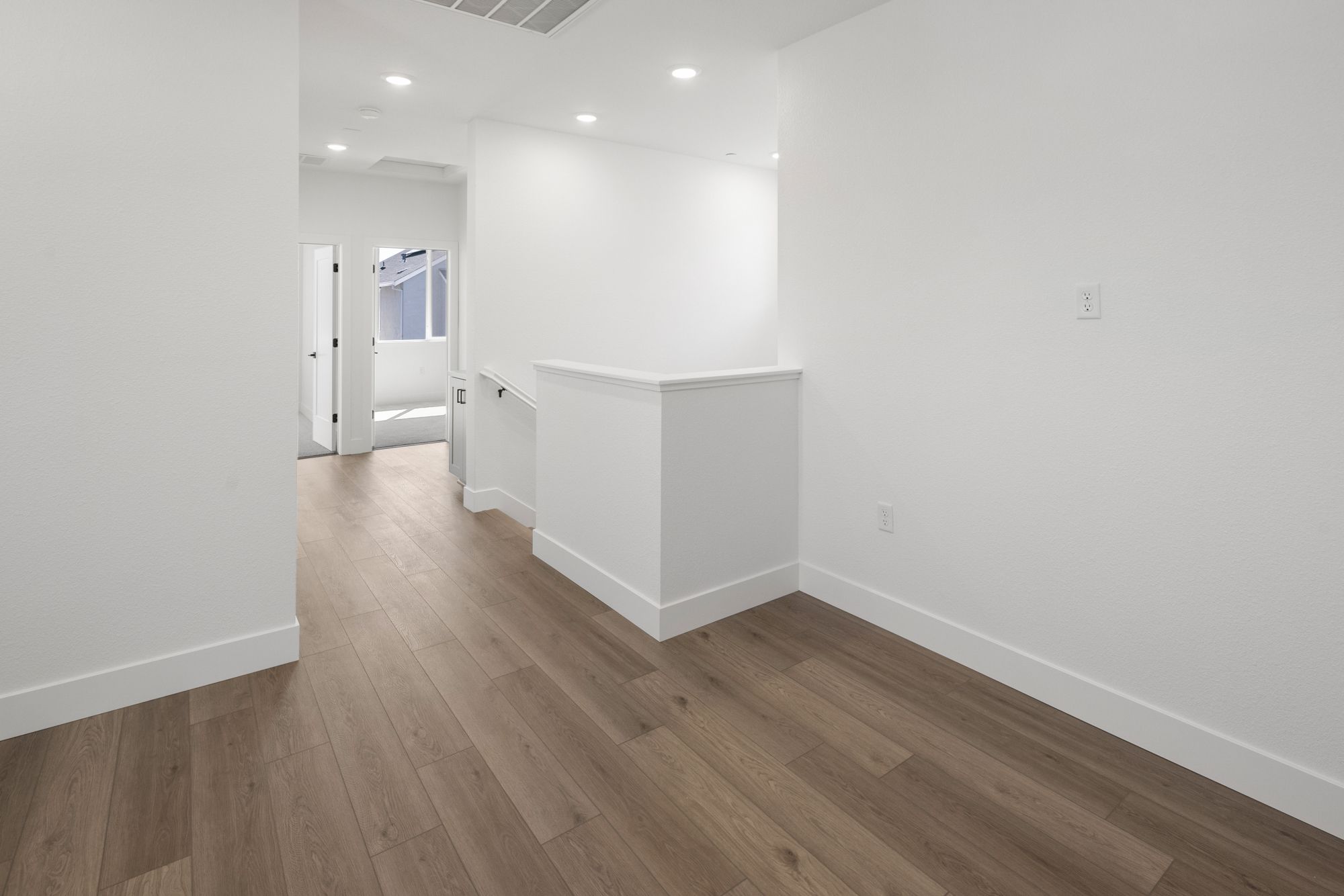 Upstairs Loft & Hallway