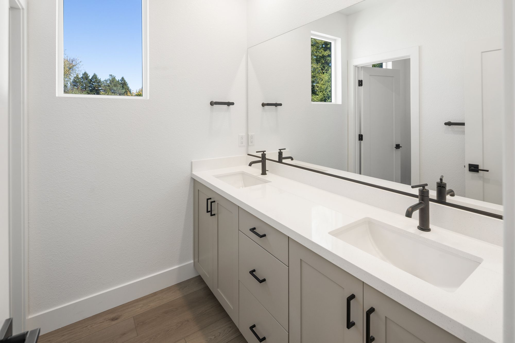 Secondary Bathroom Vanity
