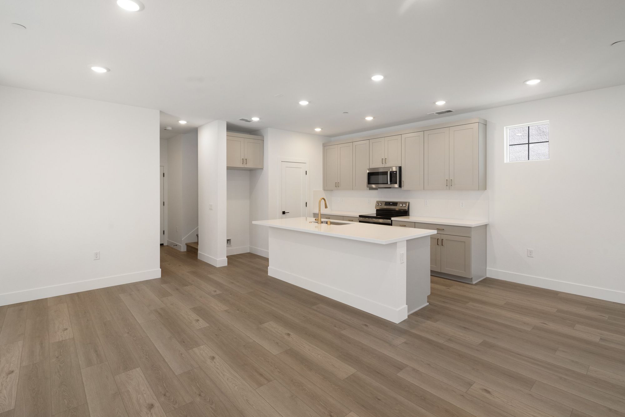 Kitchen & Great Room