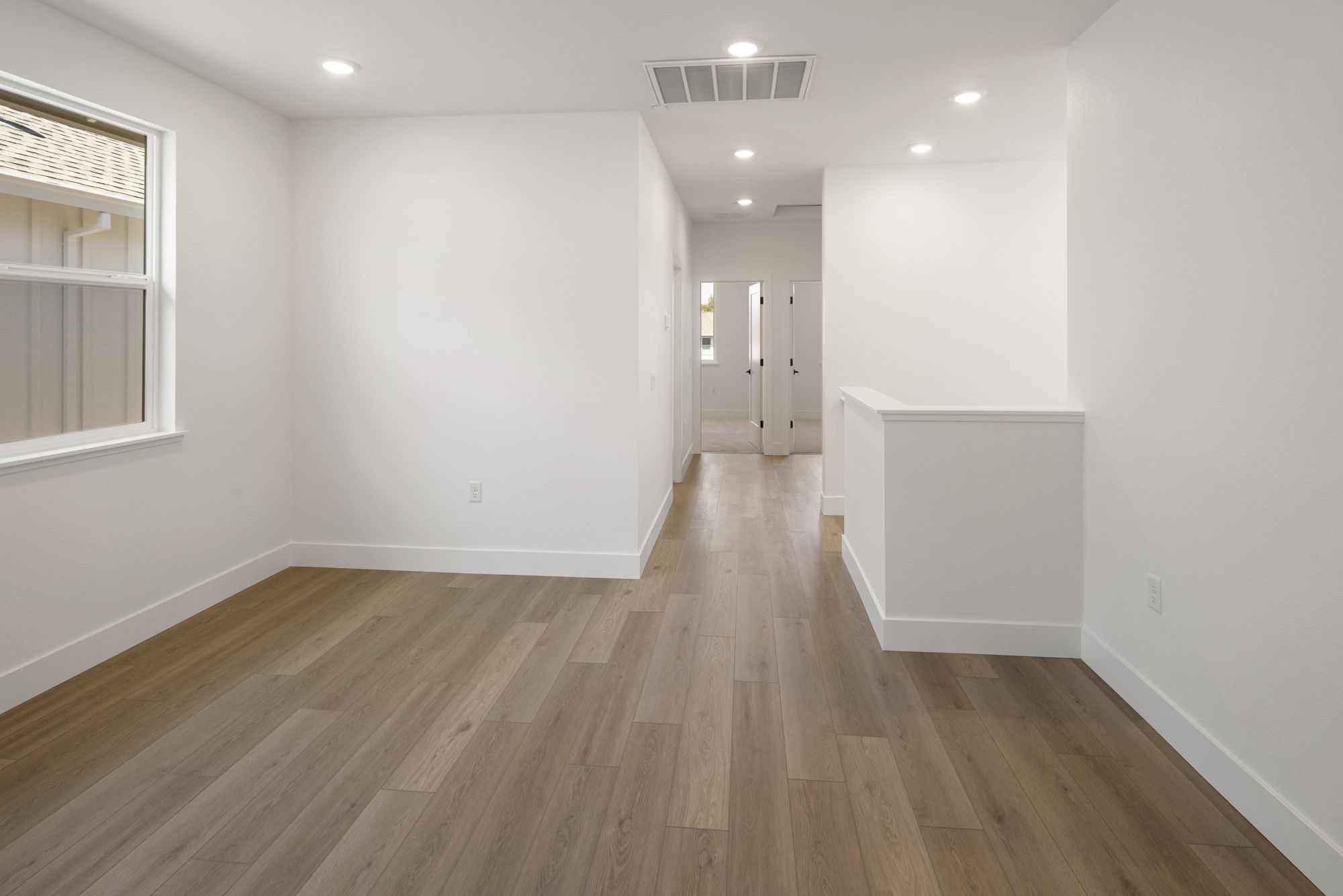 Upstairs Loft & Hallway