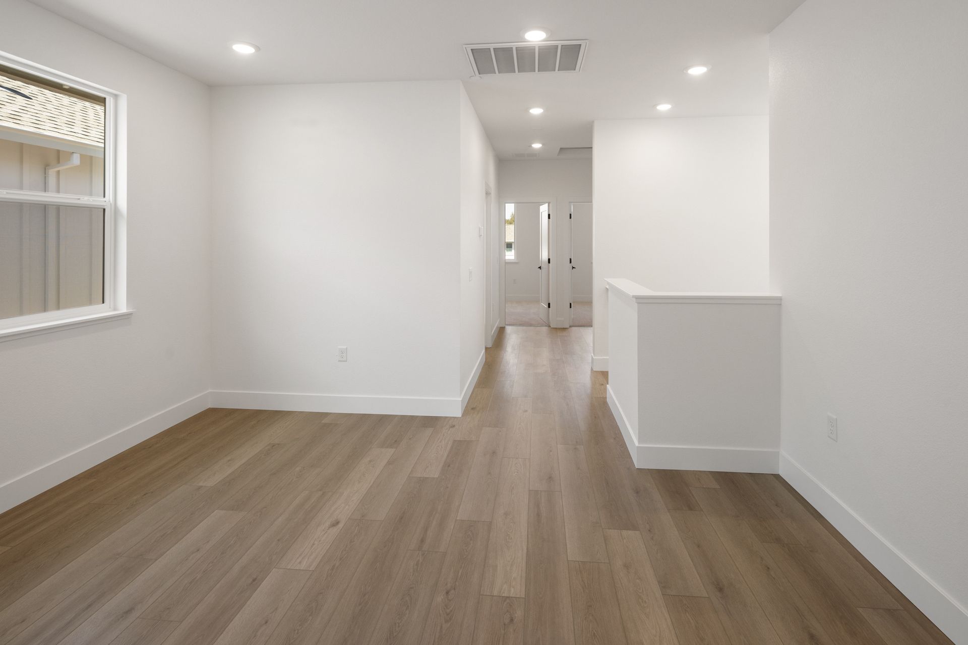 Upstairs Loft & Hallway
