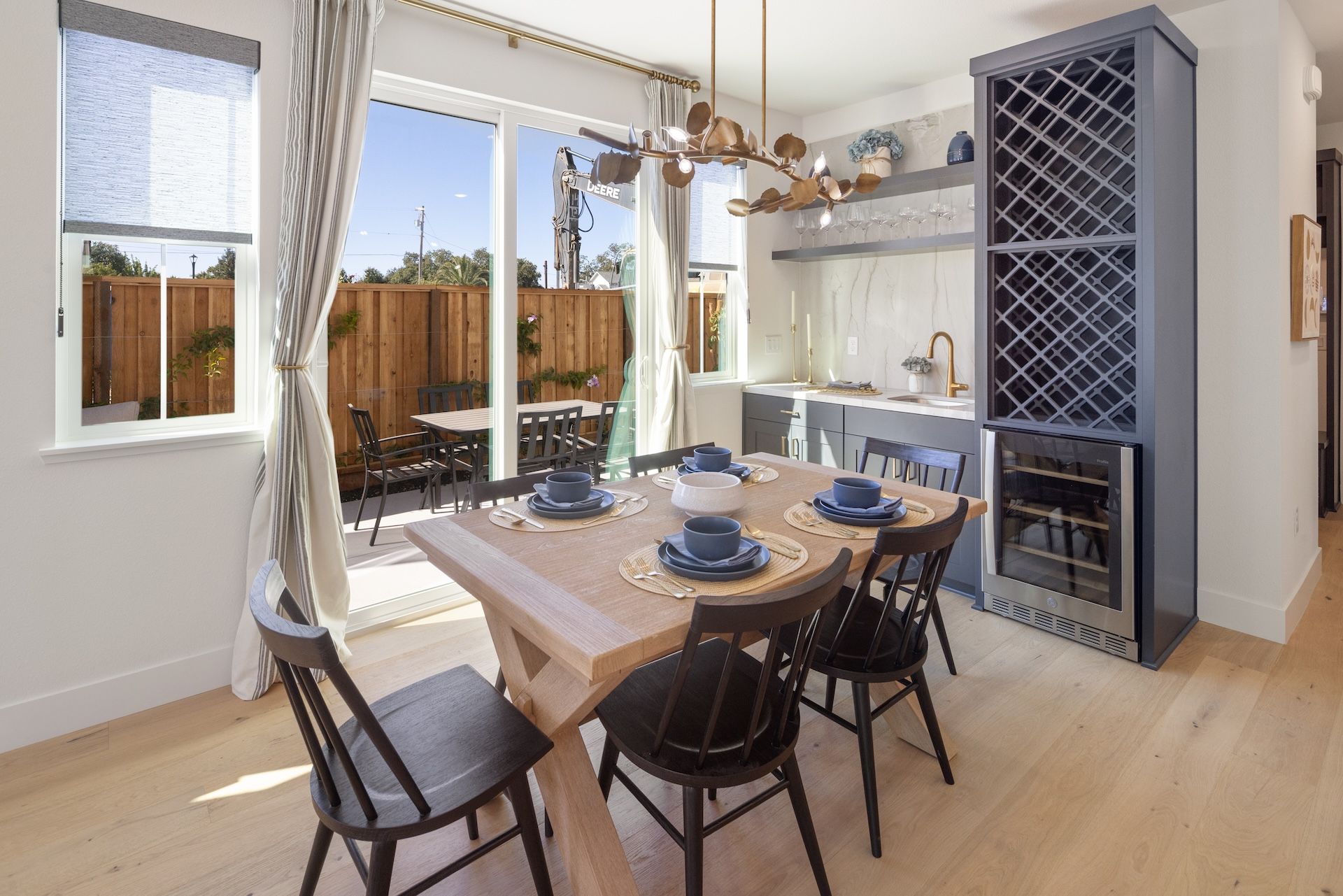 Plan 2 Dining Area