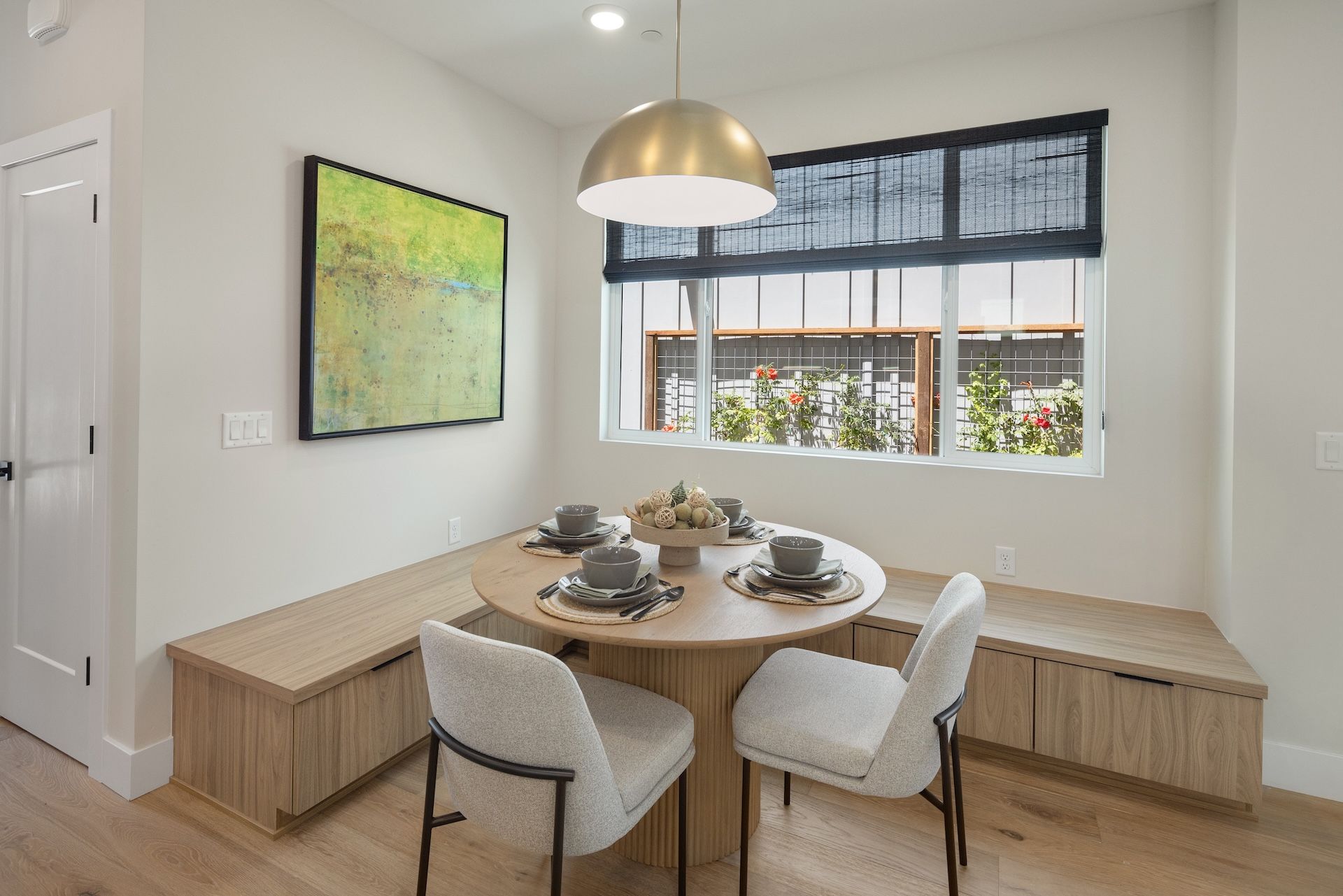 Plan 4 Dining Area