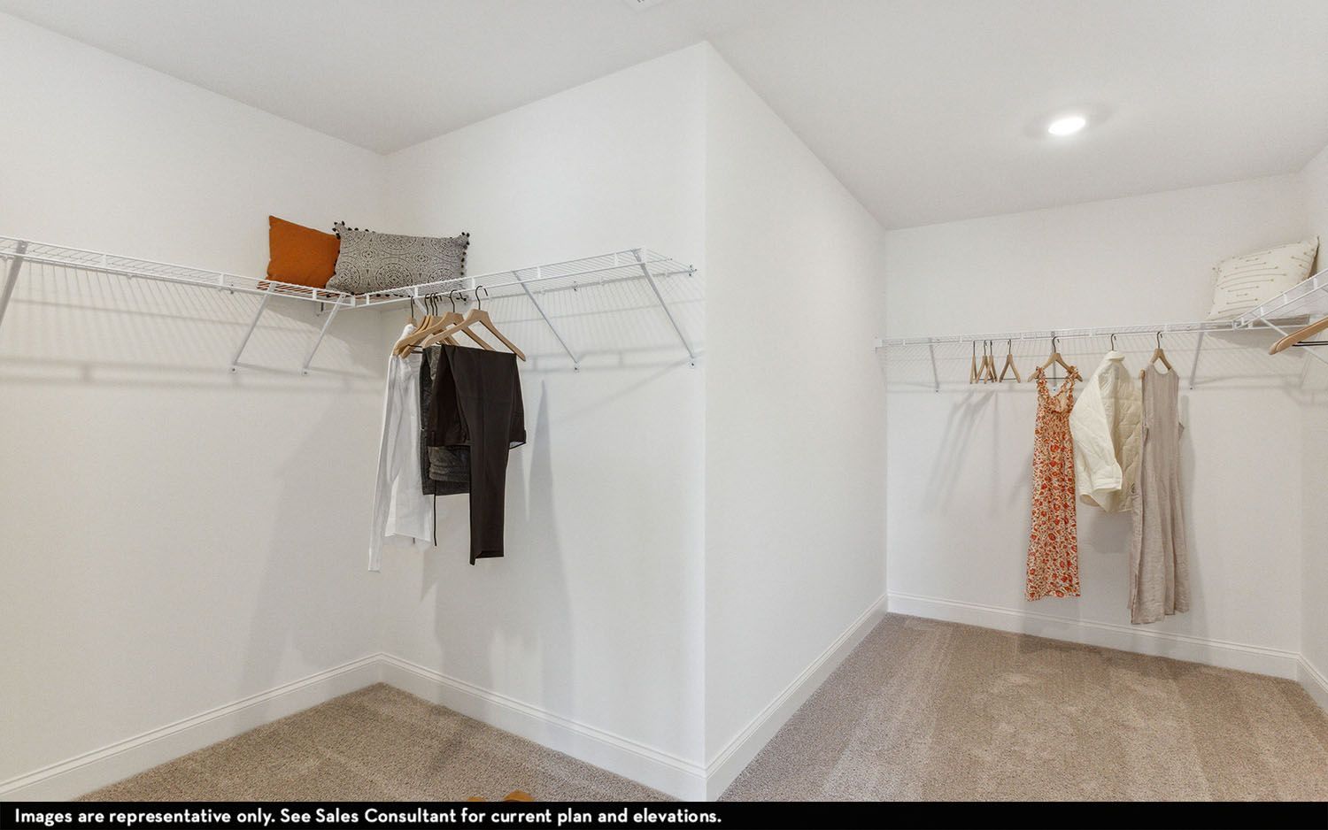 Opt. Dual Master Bedroom Walk- In Closet