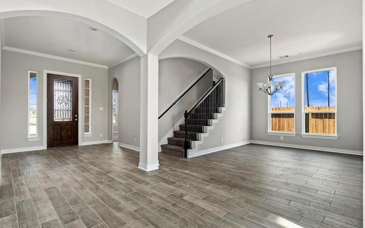 Entry/ Dining
