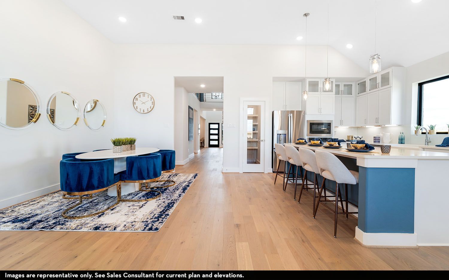 Kitchen & Dining Area