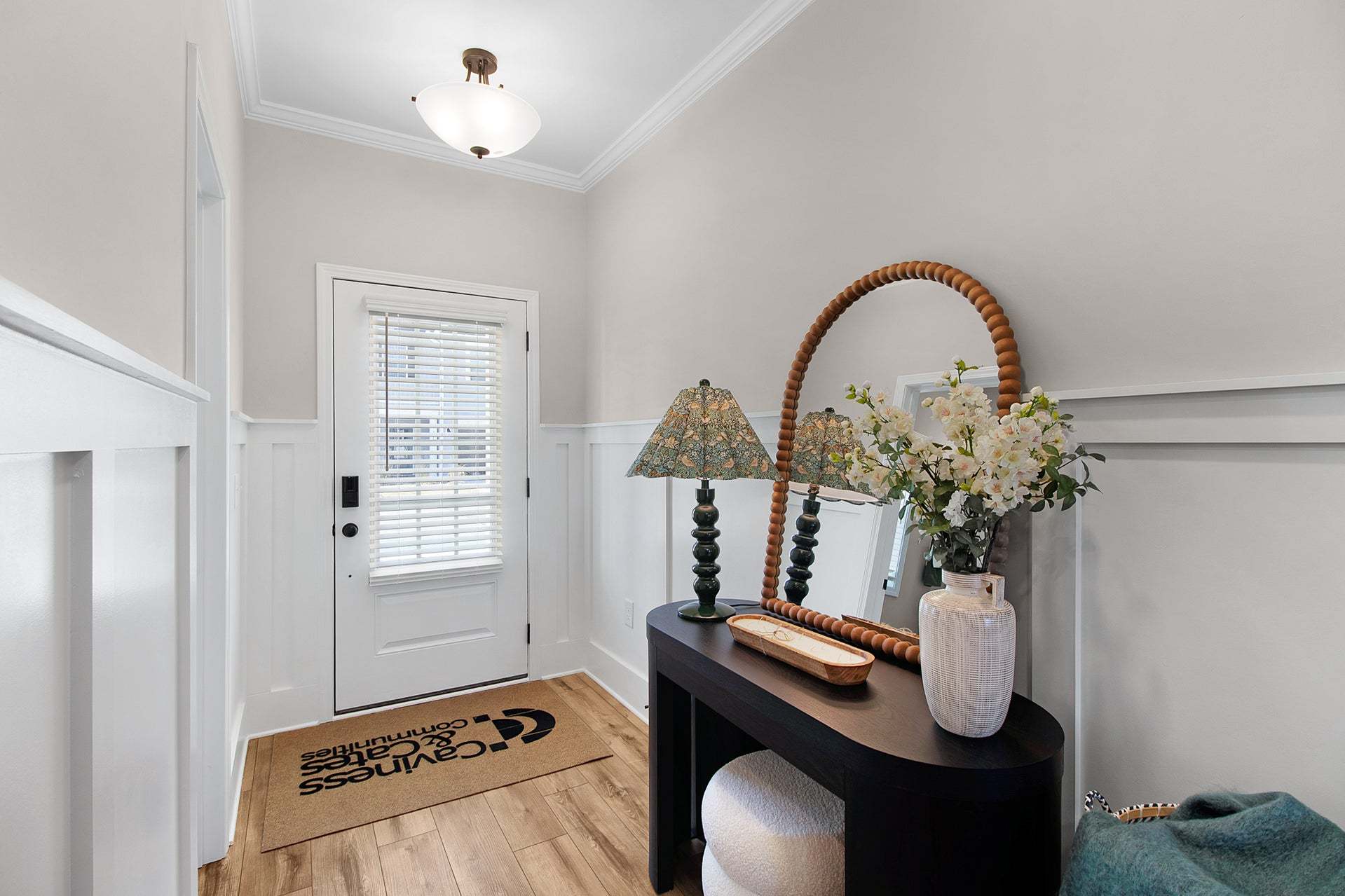 Foyer W/ Trim Option