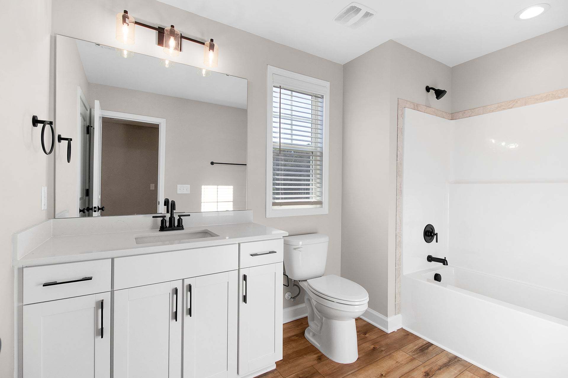 Left Unit Second Bath