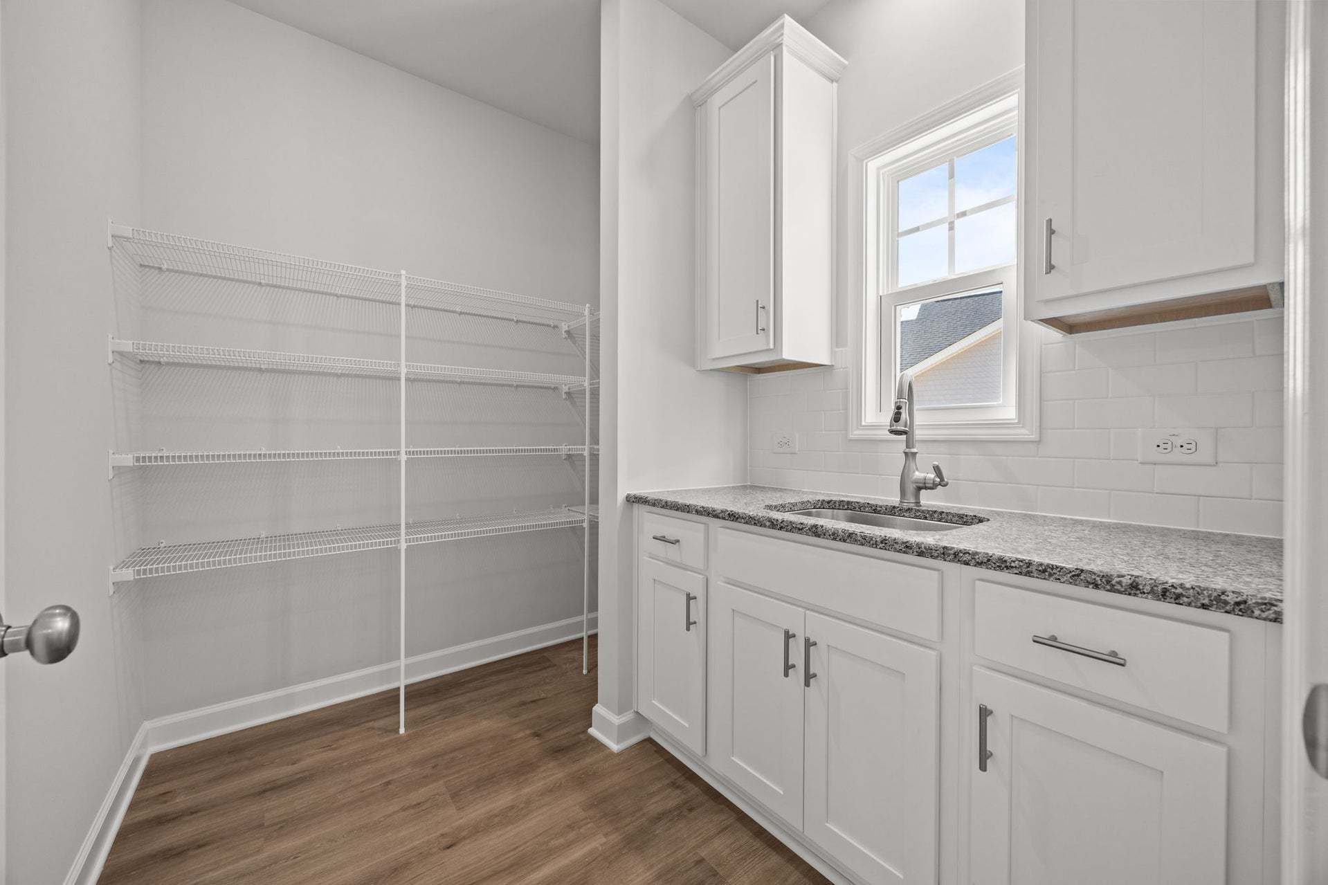 Deluxe Pantry Option