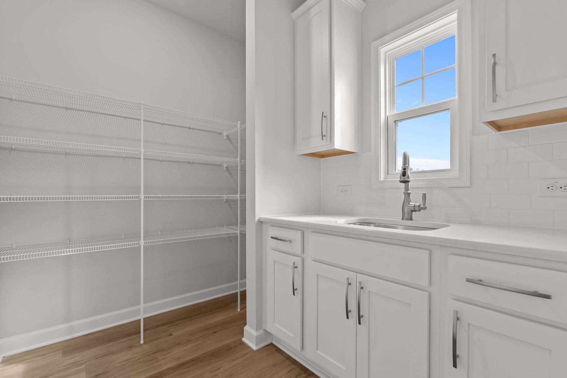 Deluxe Pantry Option