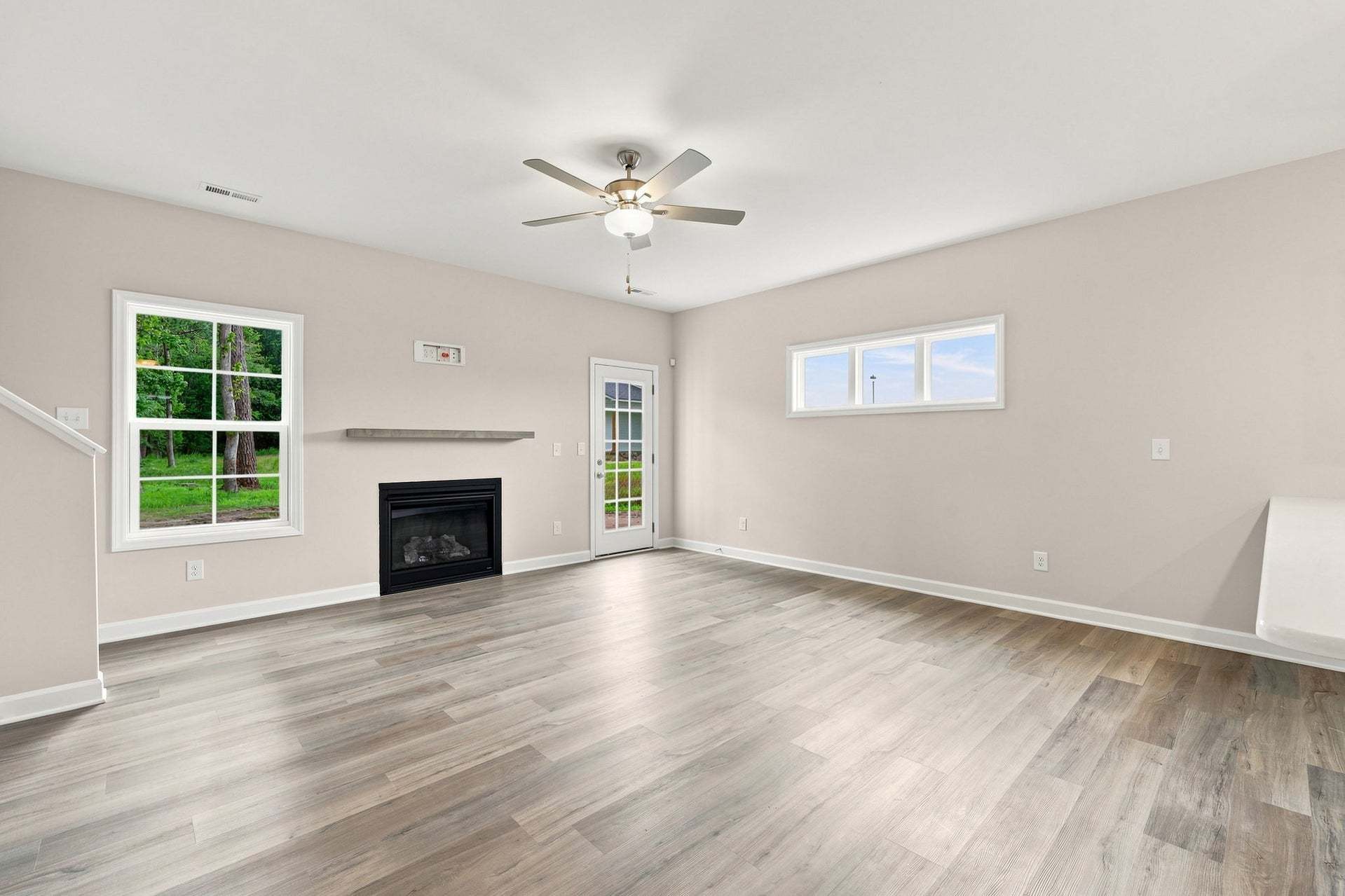 Fireplace with Floating Mantel Option